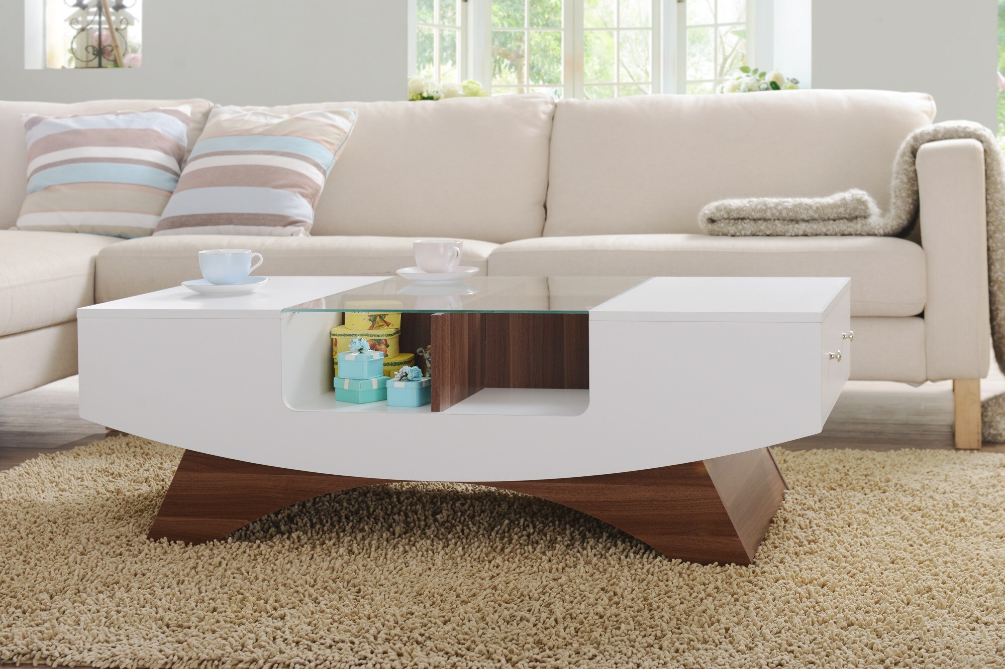 madilynn coffee table