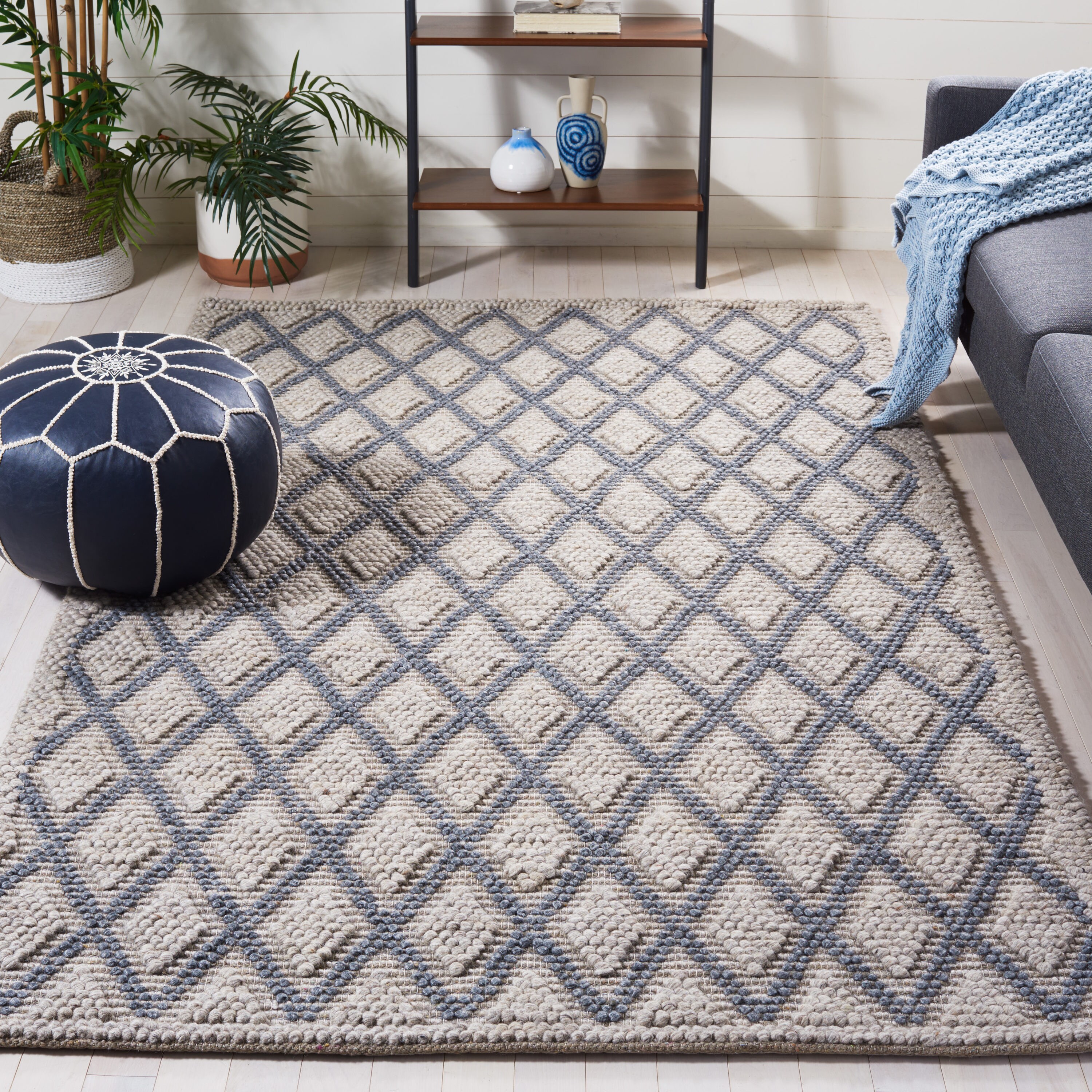 Handwoven Gray Square 6' Wool & Viscose Mosaic Rug