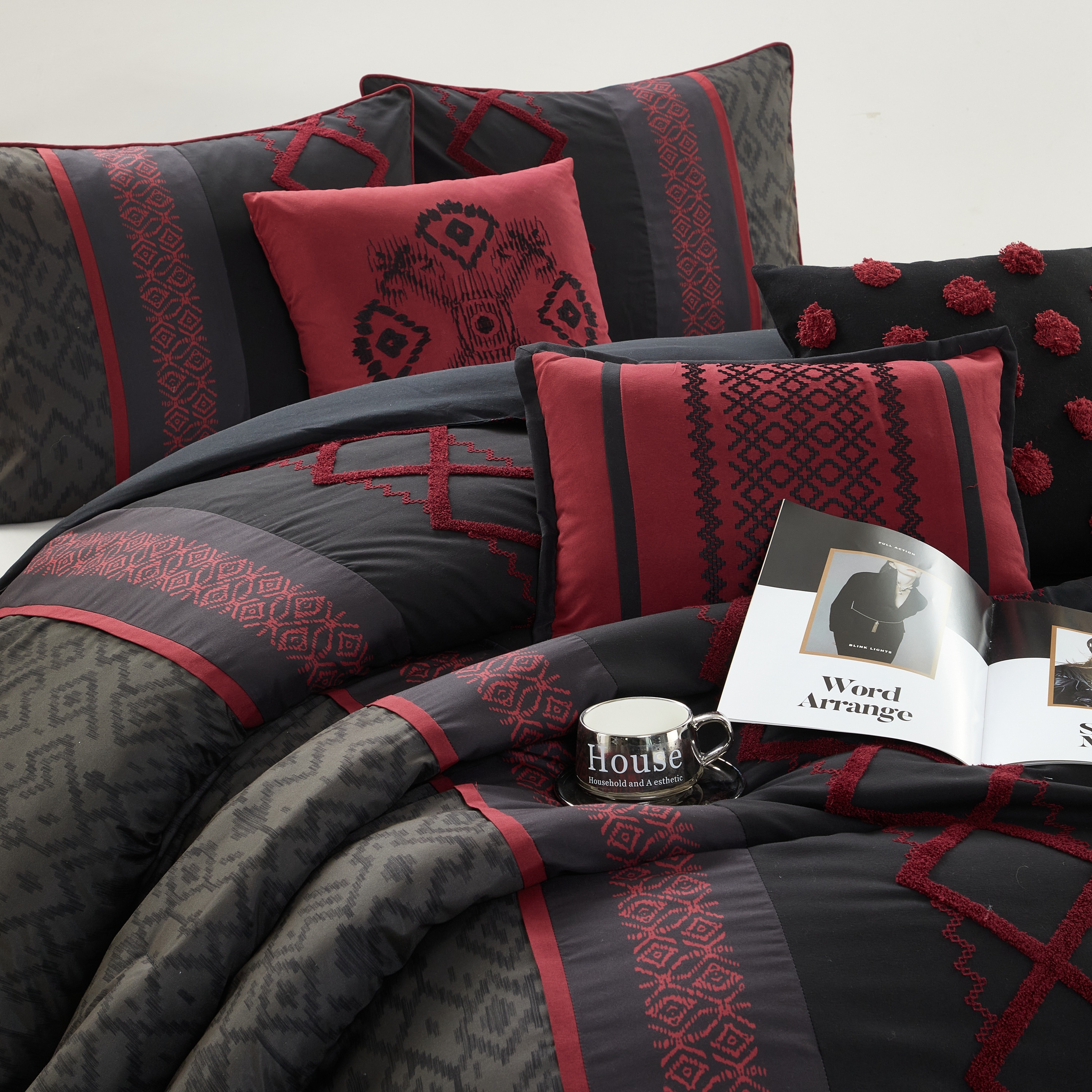 Nanshing 7 Piece Blackred King Comforter Set In The Bedding Sets Department At 1589