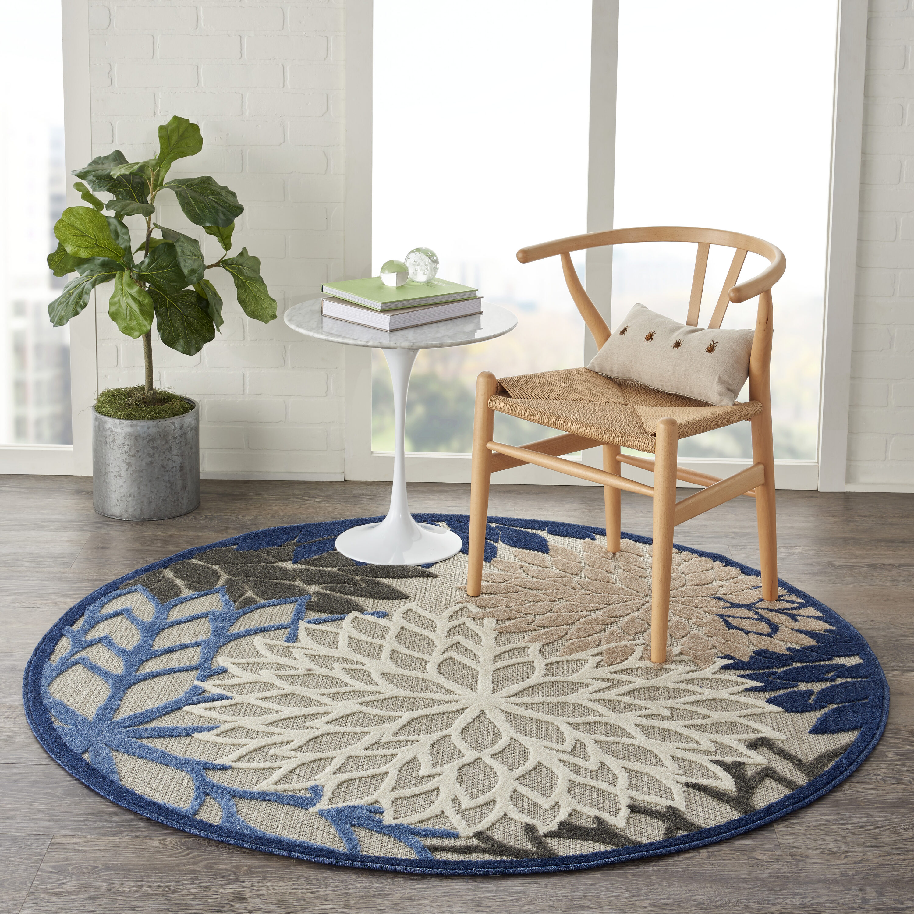 Nourison Aloha 4 x 4 (ft) Loomed Polypropylene Blue Round Indoor/Outdoor Floral/Botanical Farmhouse/Cottage Area rug #99446739896