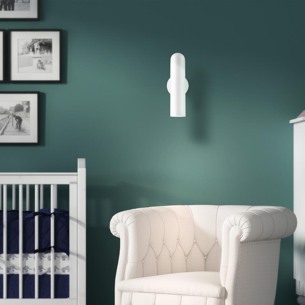 Ardmore Chic Shiny White Hand-Welded Sconce with Candelabra Bulb