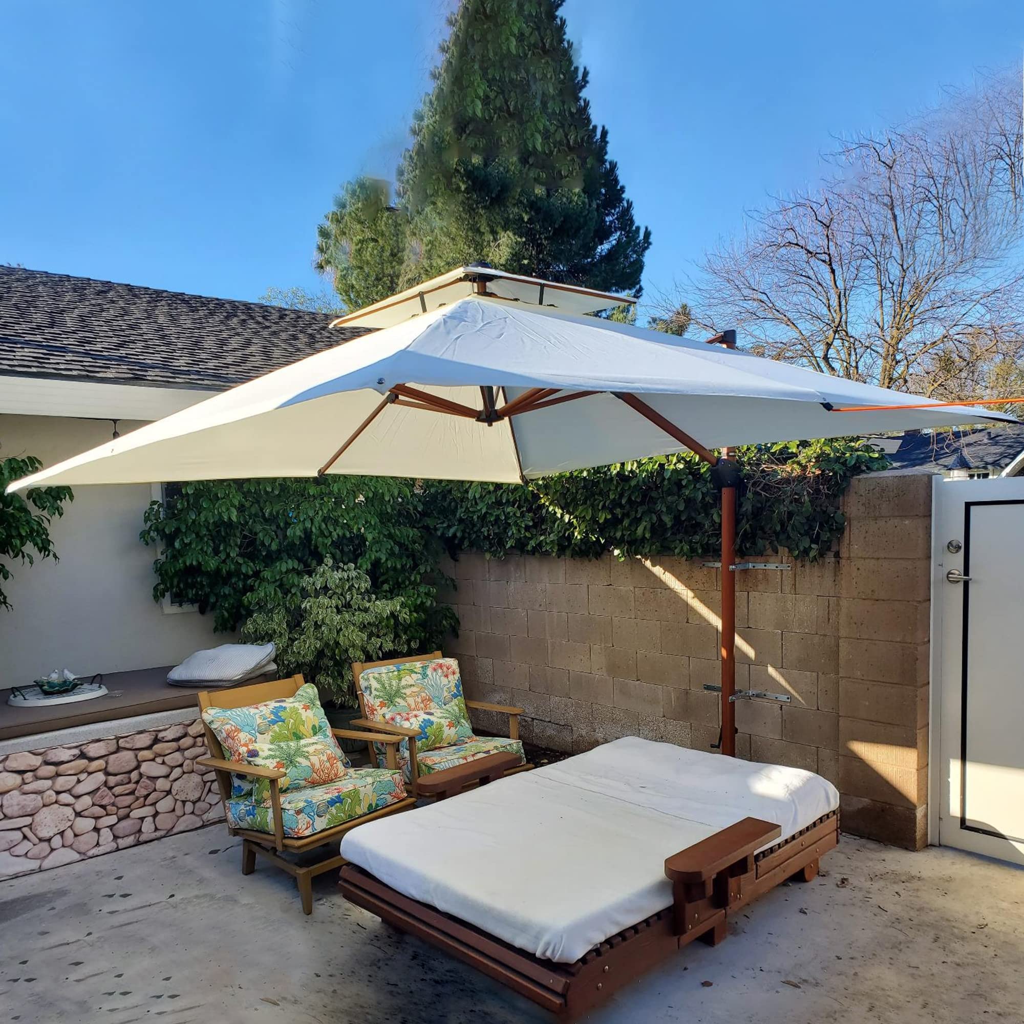 PURPLE LEAF LSGLRSM10-CR 10-ft Aluminum Off-white Crank Cantilever Patio Umbrella