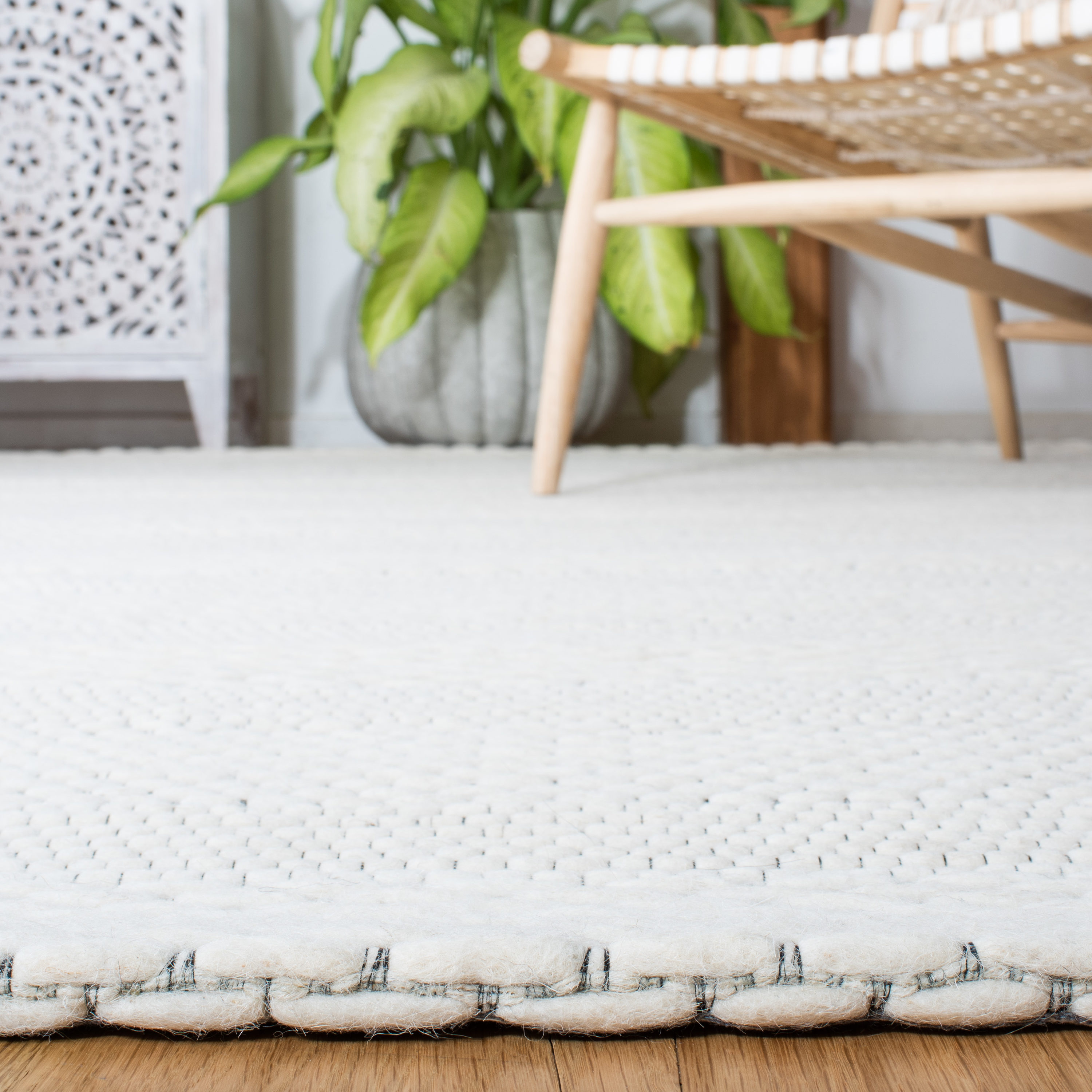 Safavieh MRB556A-5 rugs - View #7