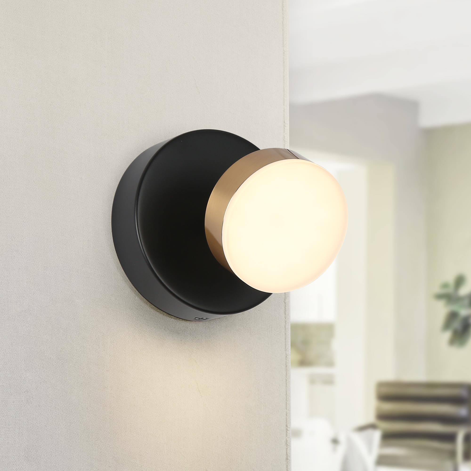 ZEVNI L3YBU3Q2W4647SE7 Kay 4.7-in W 1 -Light Matte Black Integrated LED Wall Sconce