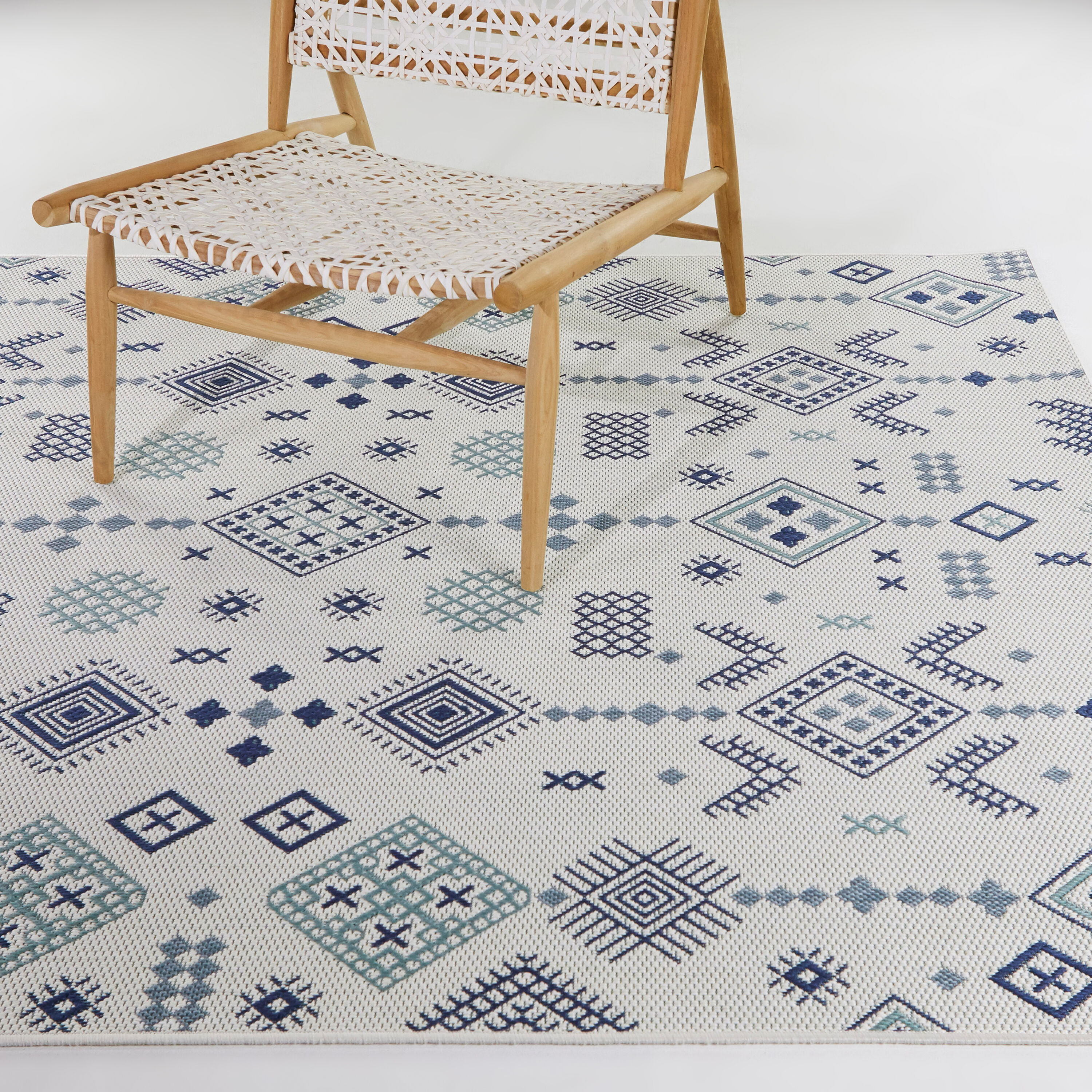 Balta 3105971 8 x 10 (ft) Polypropylene Blue Rectangular Indoor/Outdoor Geometric Area rug