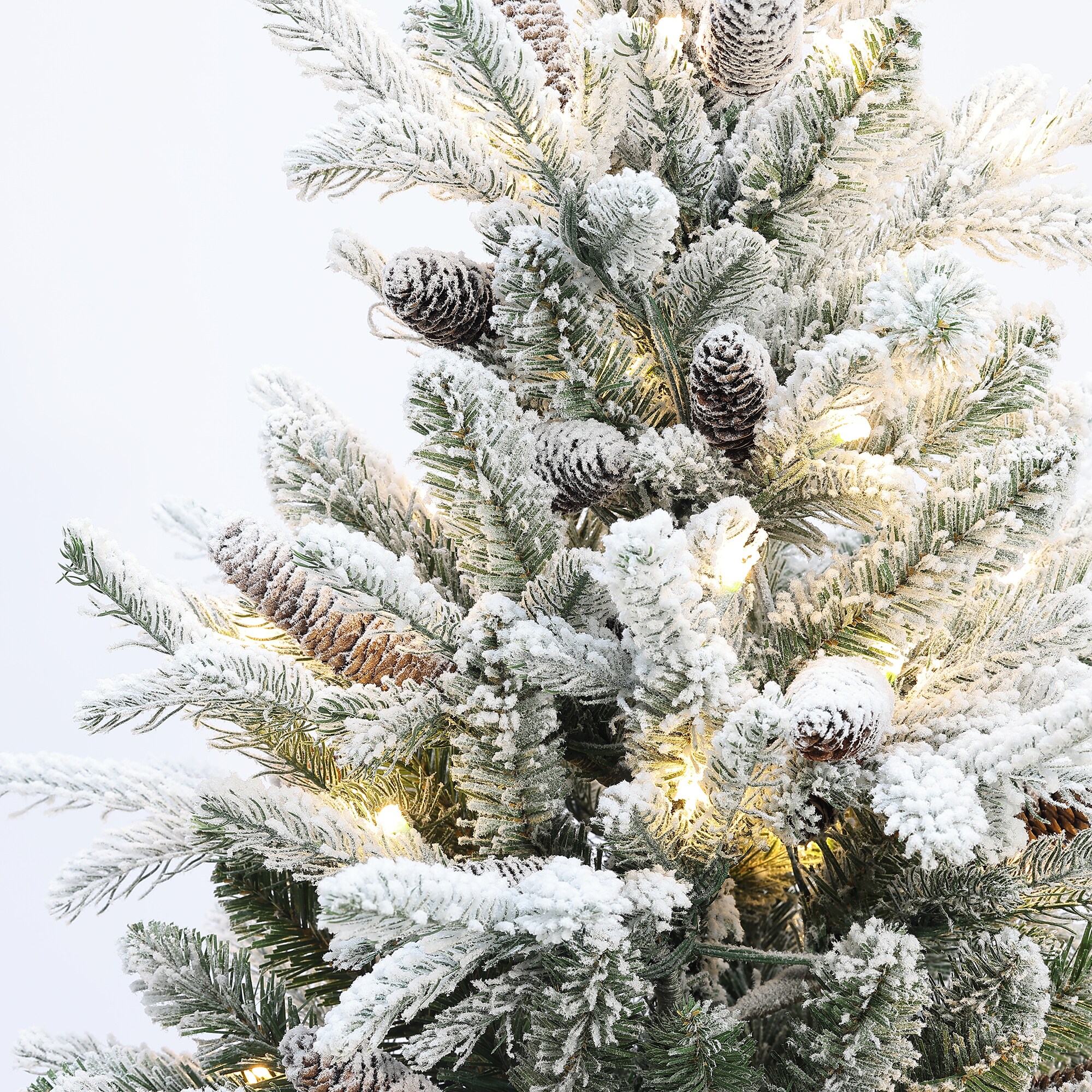 LuxenHome WHAP340 Artificial-Christmas-Trees - View #7