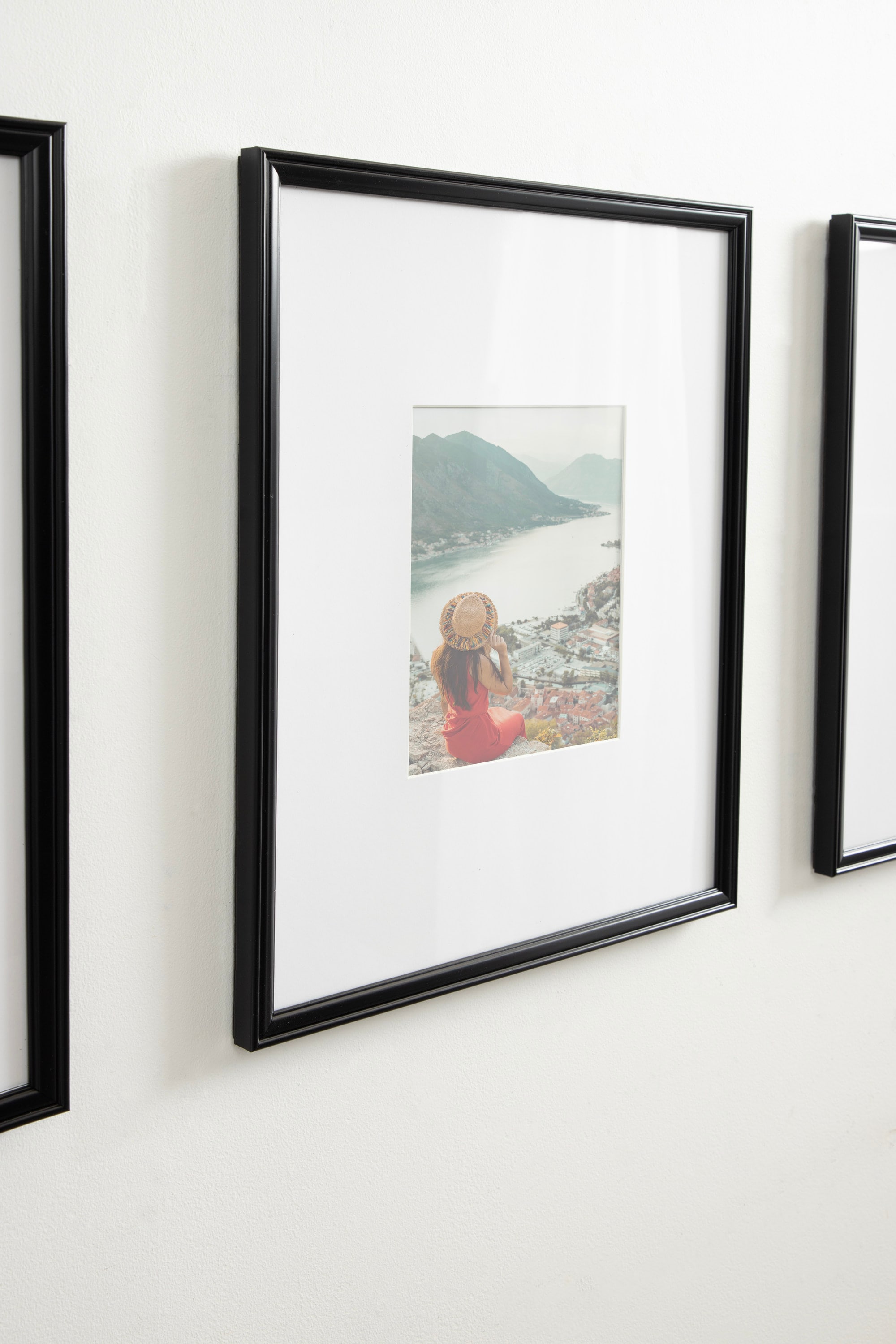 Black Polystyrene 16x20 Picture Frame Set with Glass Cover