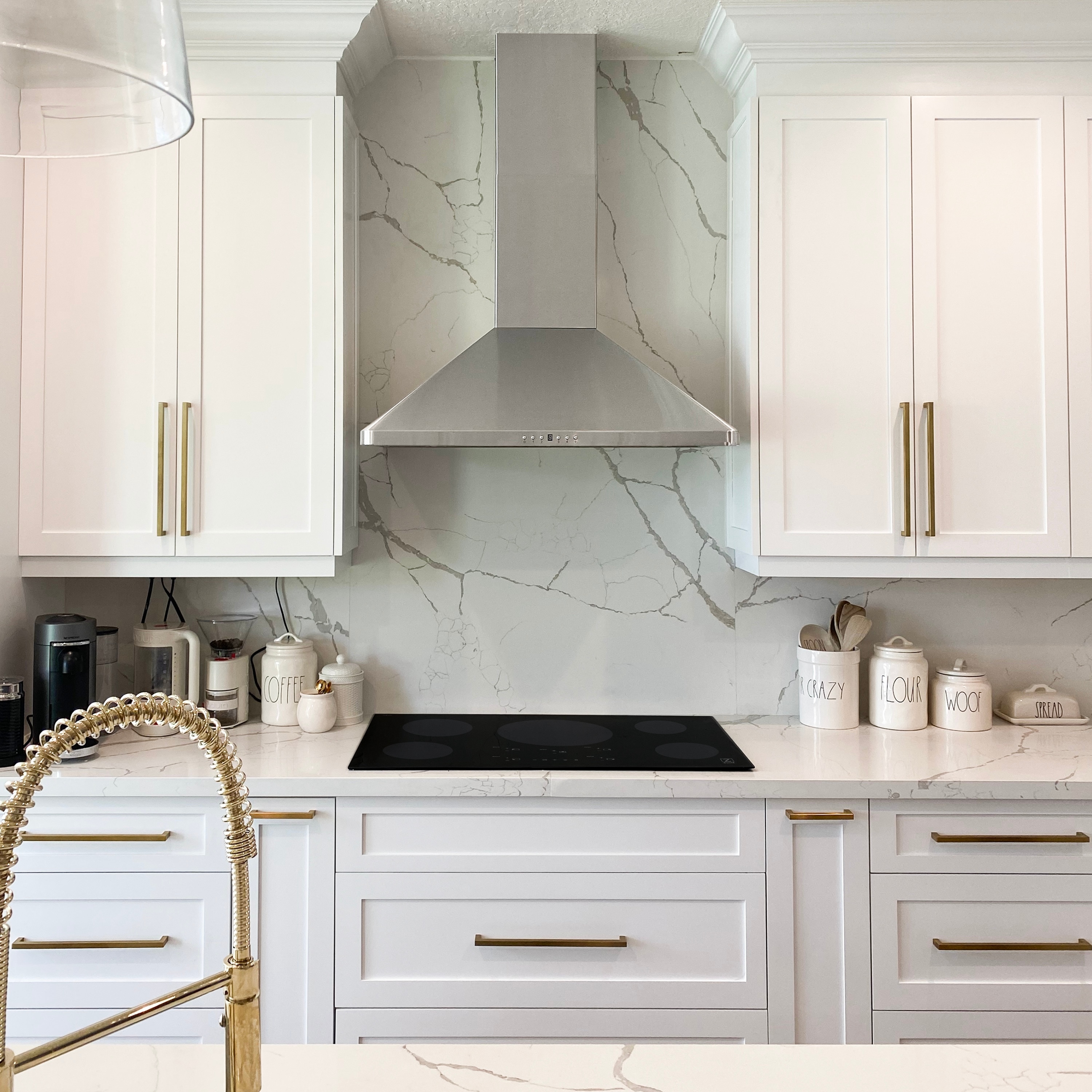 Polished Gold Stainless Steel Kitchen Faucet with Pull-out Spray