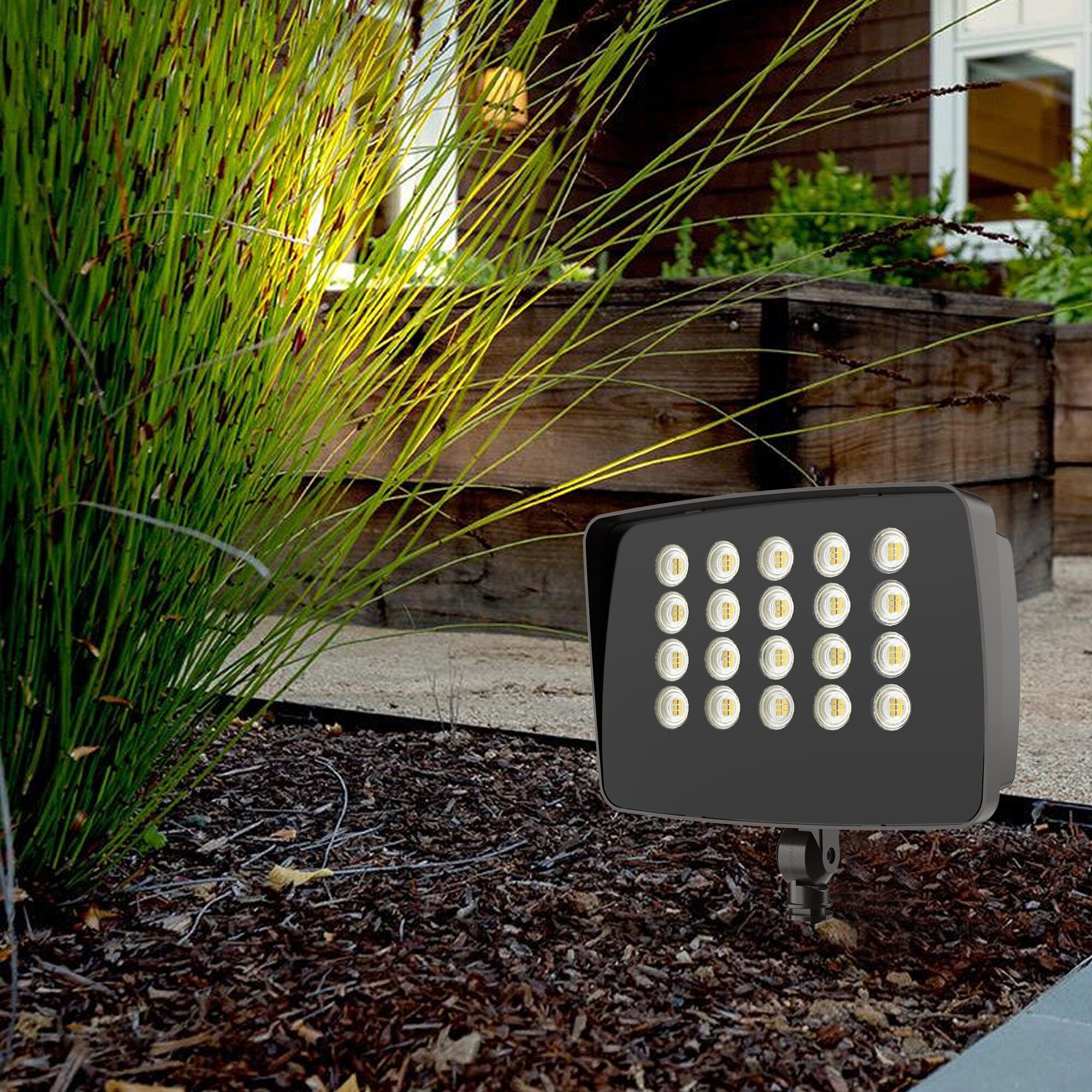 LED Solar Spot Light - Dusk-to-Dawn Photocell - 30-Degree Beam Angle - Stake Included - 3000K