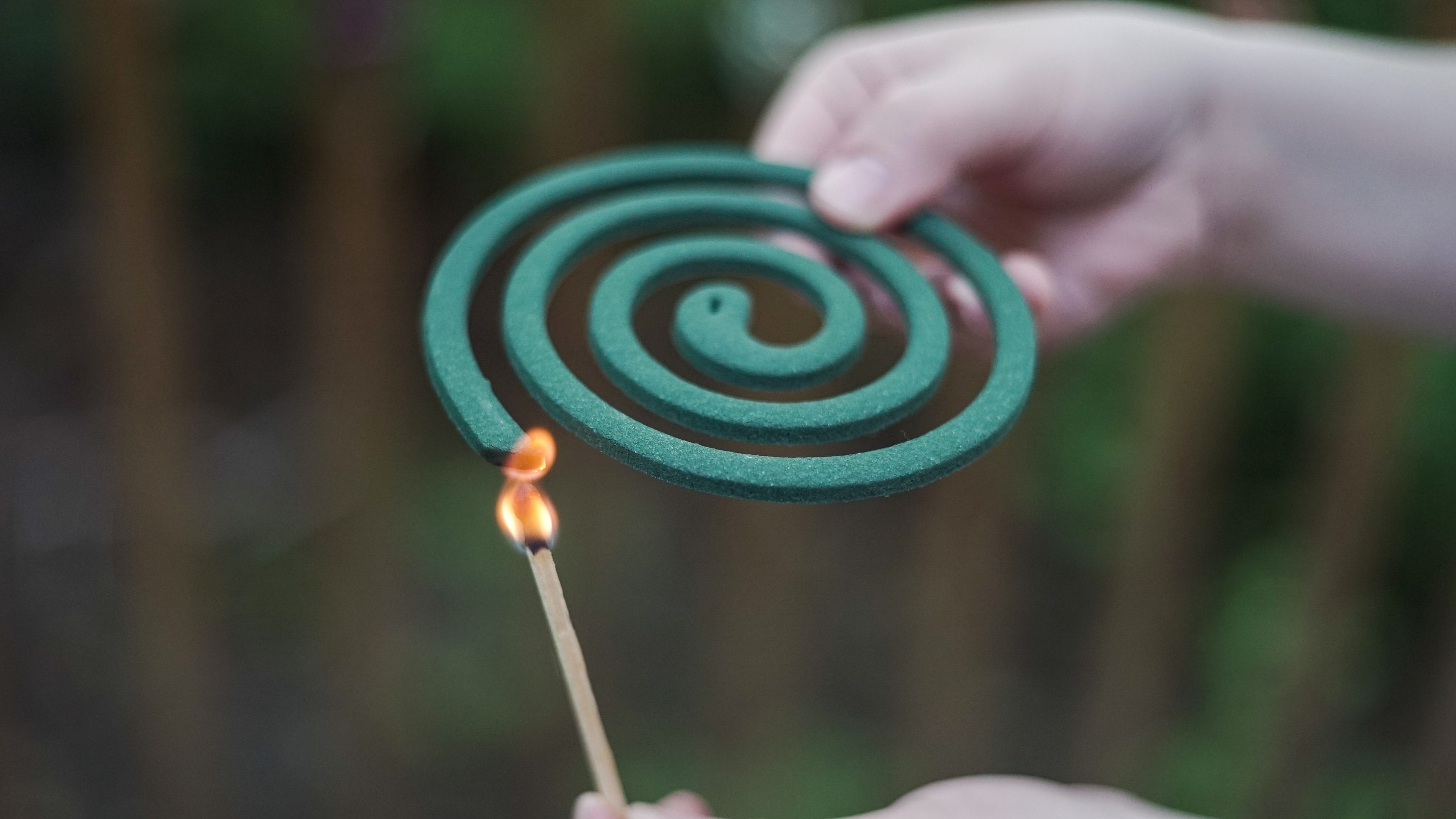 PIC PIC Mosquito Coil Burner Unscented Lawn Outdoor Coils in the Insect ...