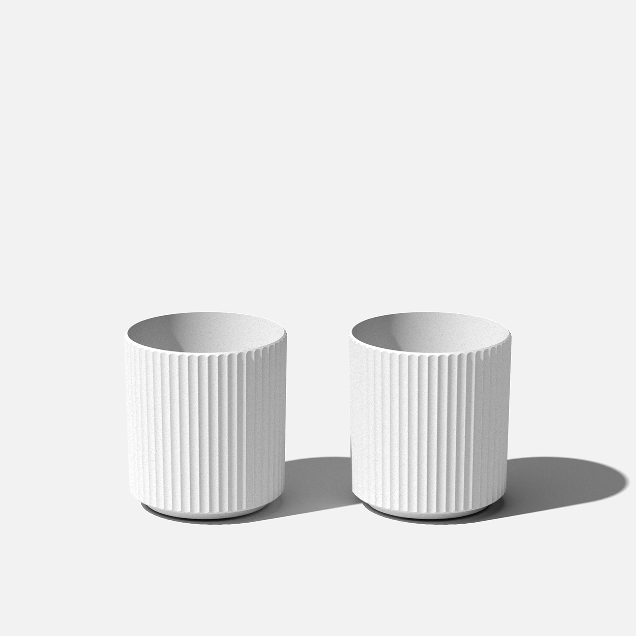 Veradek DMV12W-2PK 2 -Pack Round 11.25-in W Medium White Plastic Indoor/Outdoor Planter with Drainage Holes