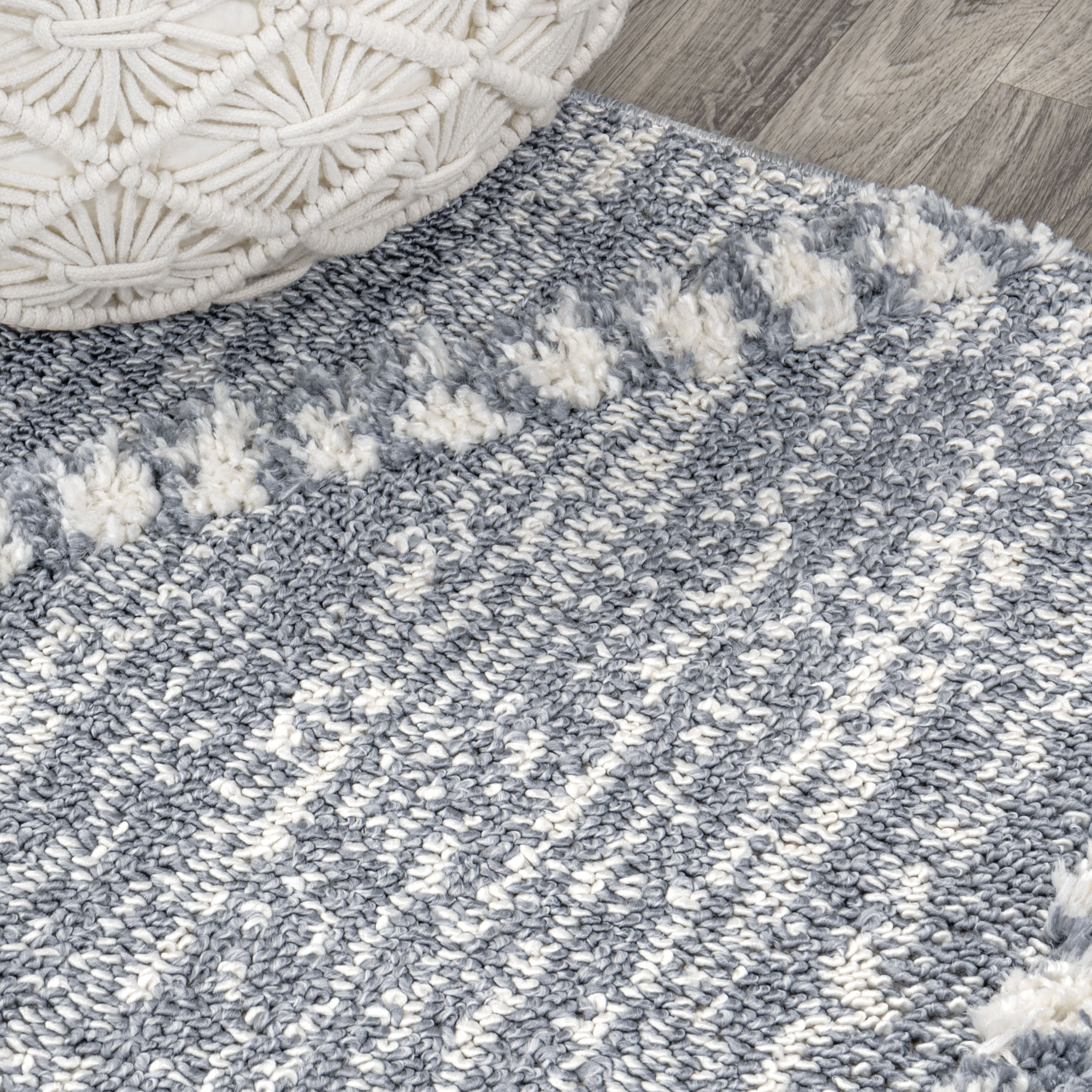 Modern Moroccan Trellis High-Low Gray 4' x 6' Area Rug