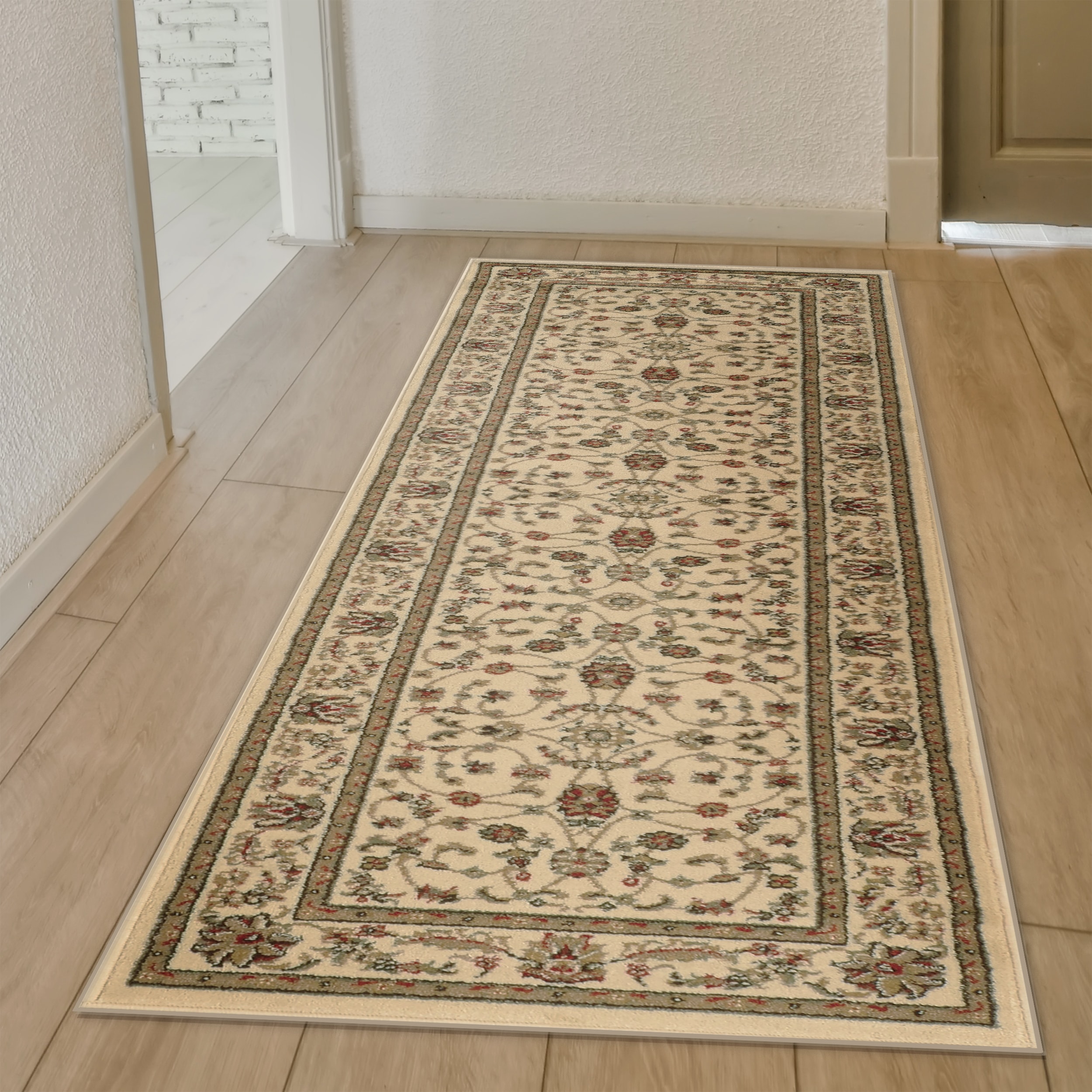 Como Ivory Synthetic Traditional Rectangular Area Rug