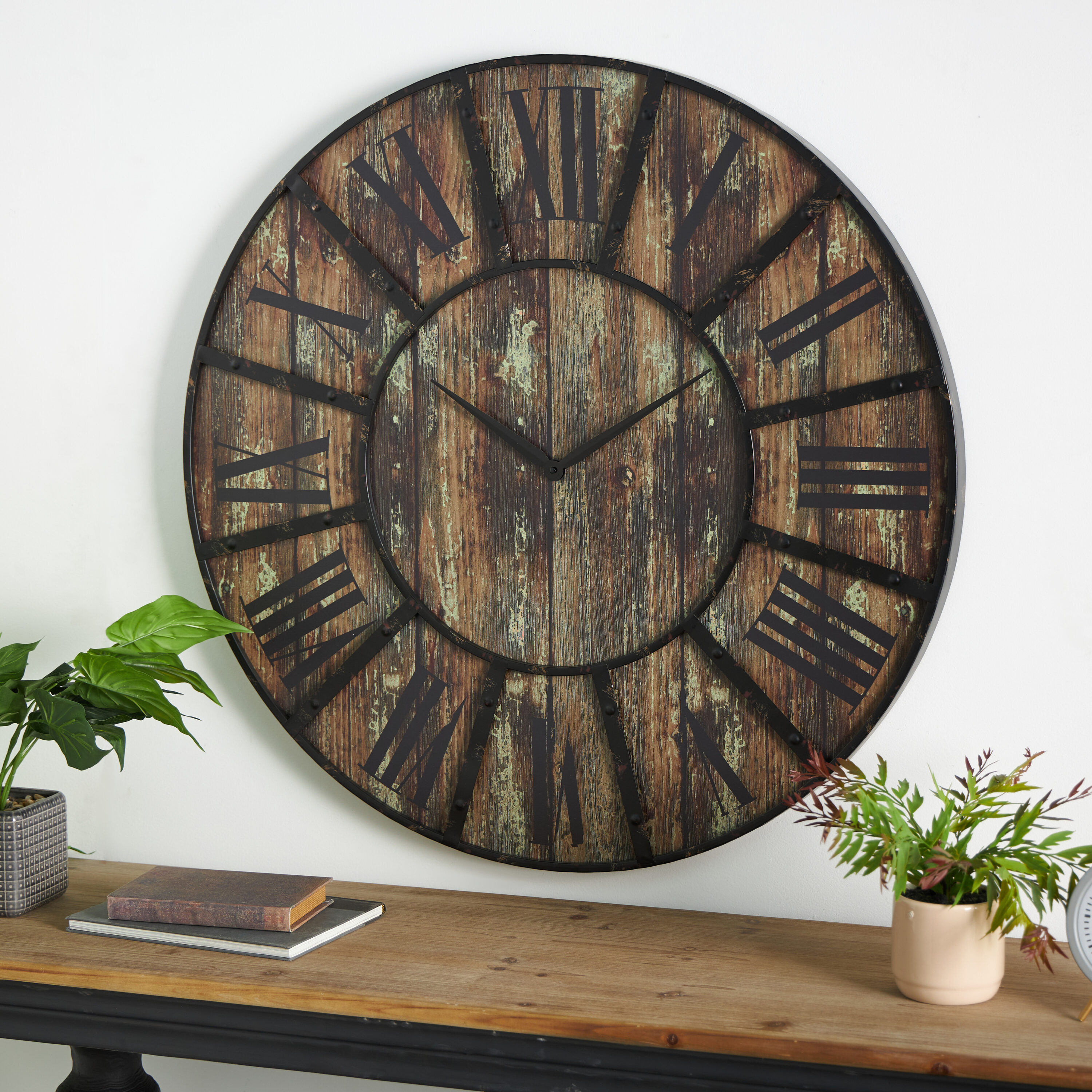 Grayson Lane 98134 Wooden Analog Round Wall Farmhouse
