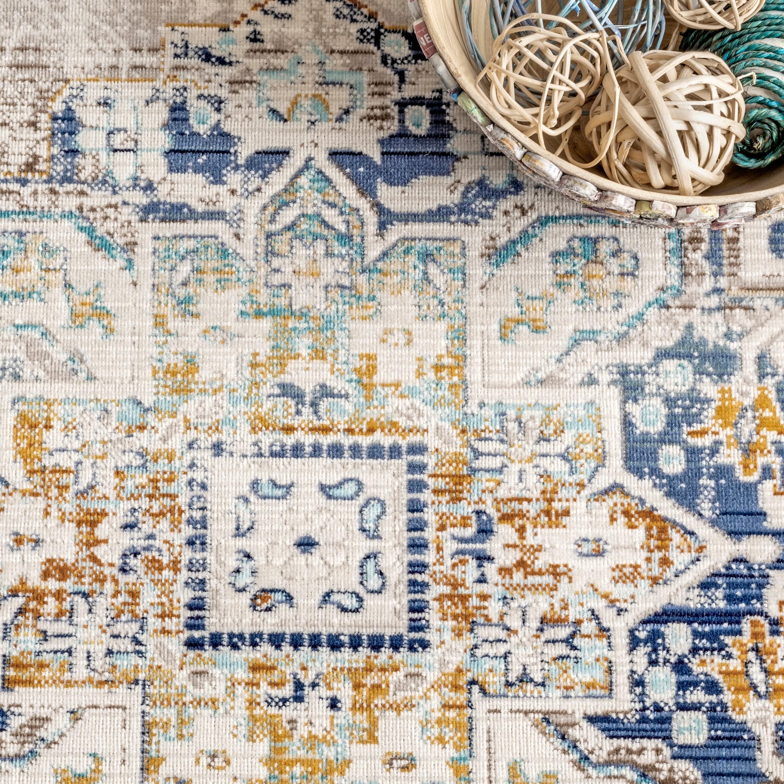 Ainsley Blue Distressed Medallion 3x5 Area Rug