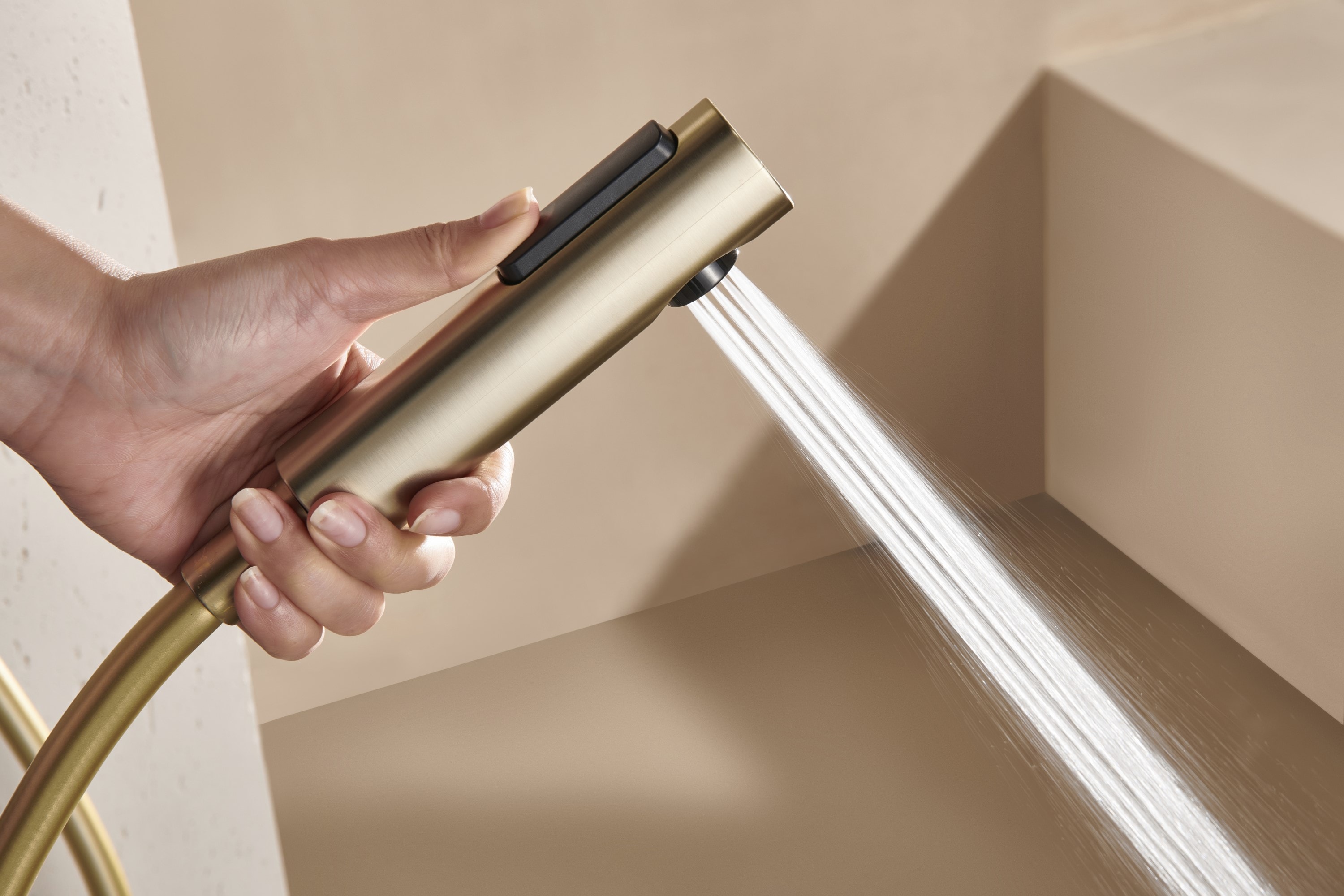 Mondawe AM-S008AC-10BG Showerhead-Bar-Panels - View #16