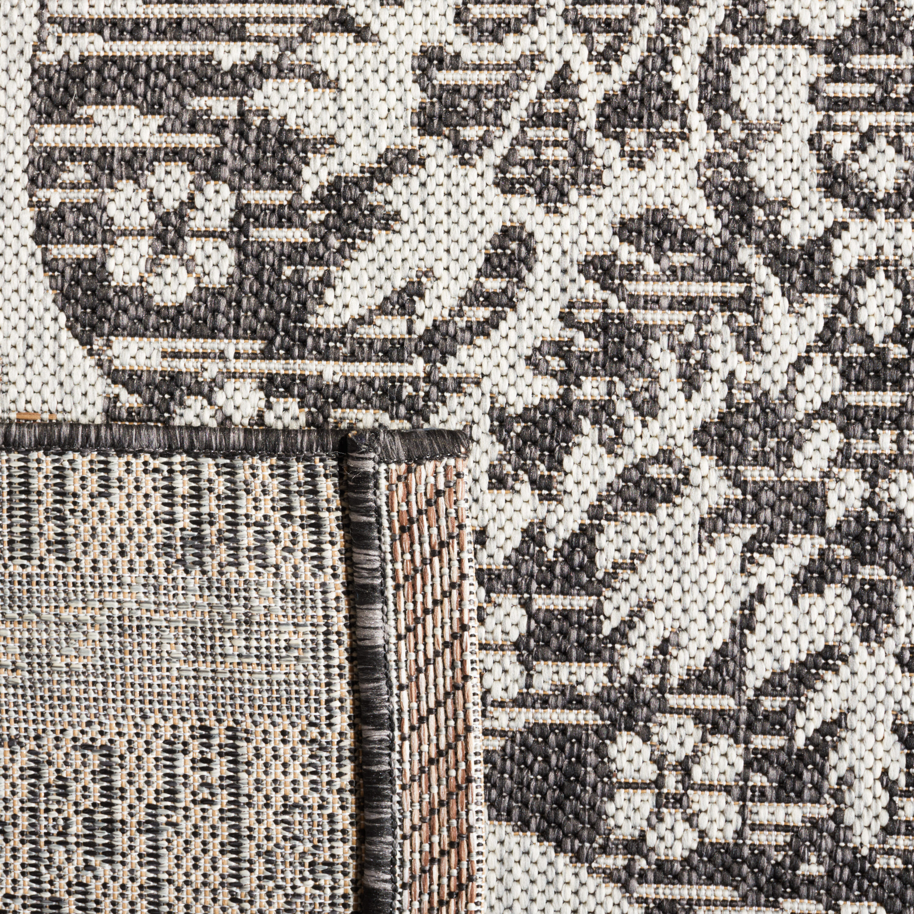 Courtyard Black/Grey 8' x 11' Synthetic Damask Area Rug