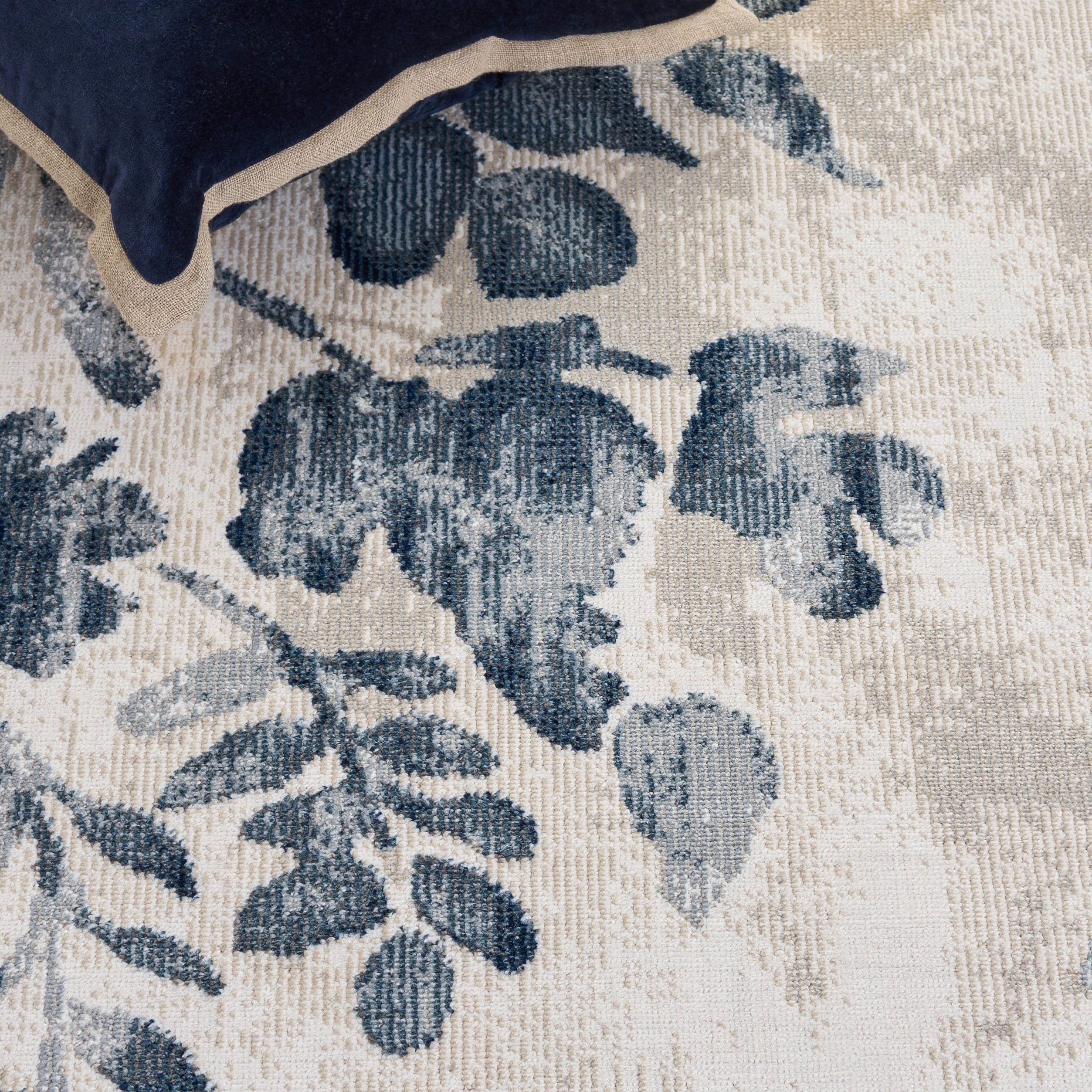 Safavieh UTA807M-28 rugs - View #5
