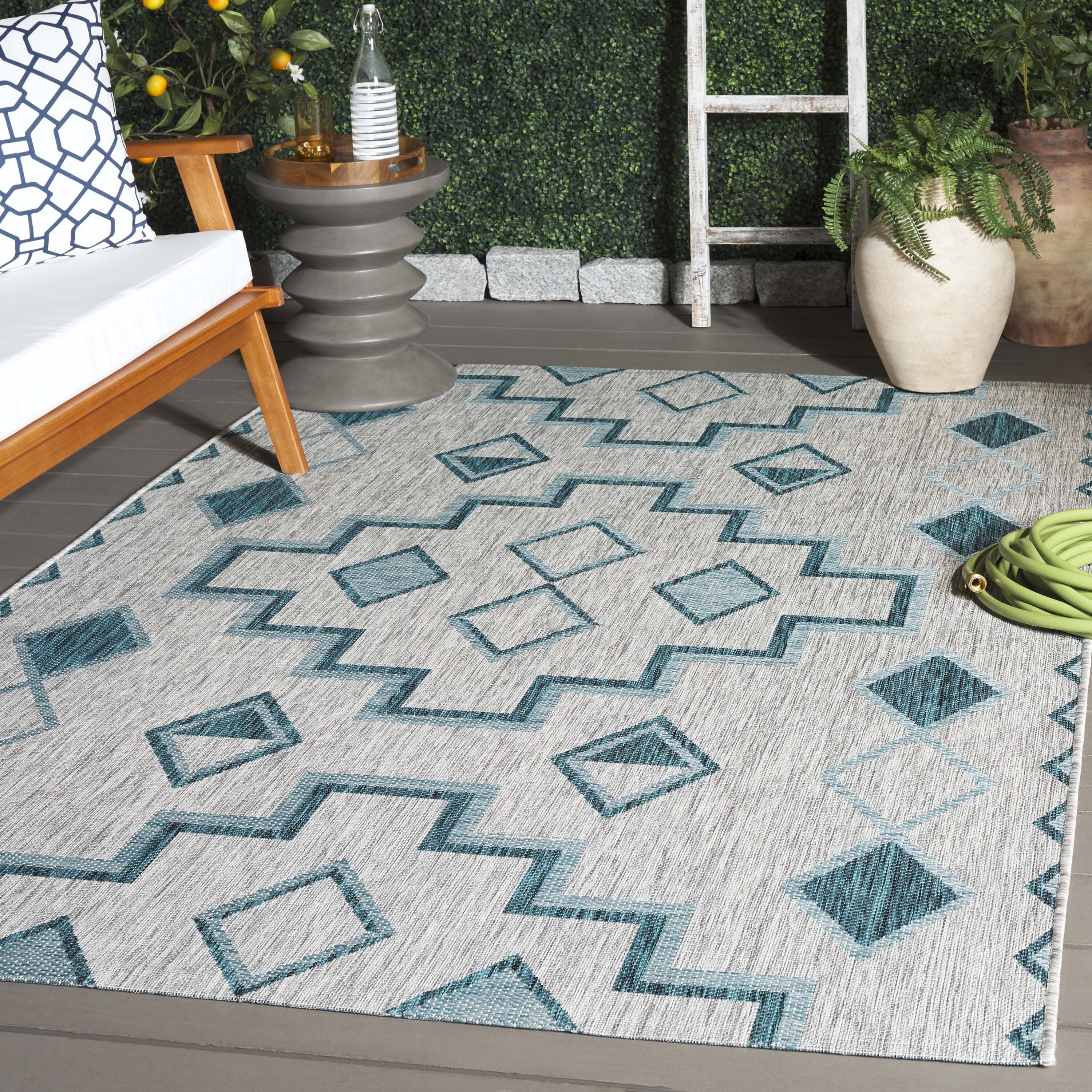 Safavieh Courtyard Tahoe 5 x 8 (ft) Loomed Polypropylene Gray/Teal ...
