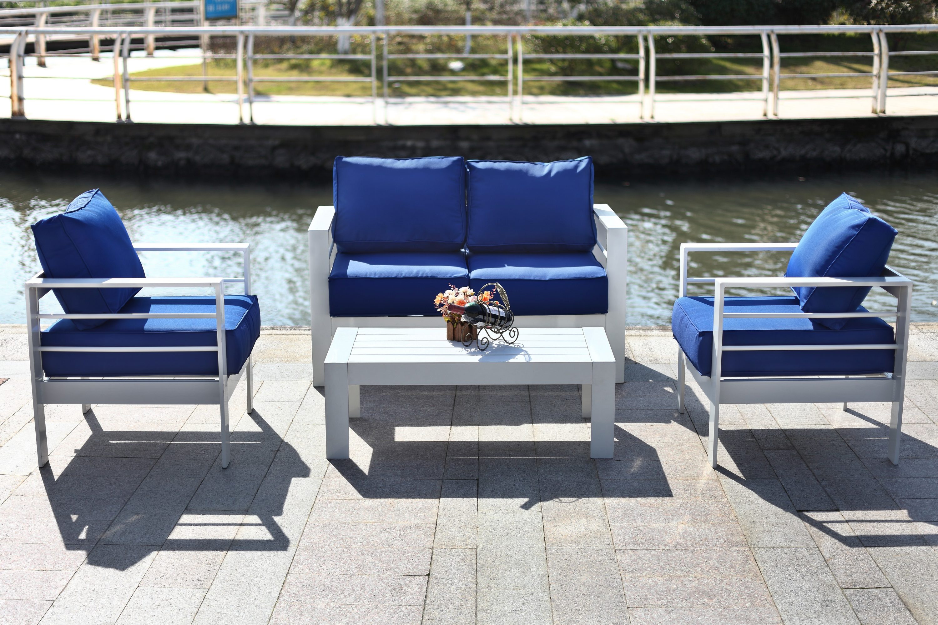 Safavieh PAT2516A Nason 4-Piece Patio Conversation Set with Blue Cushions