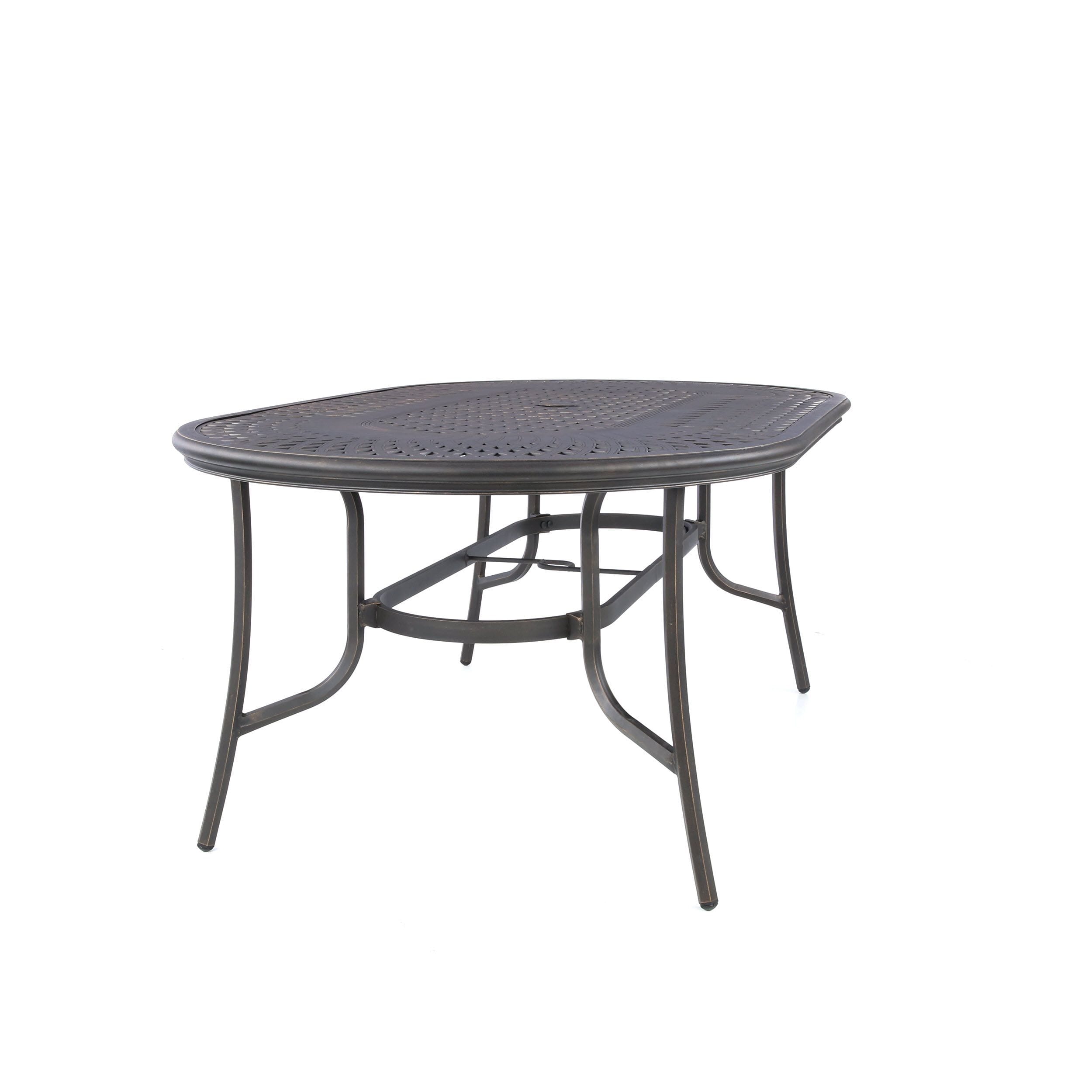 queensbury oval outdoor dining table