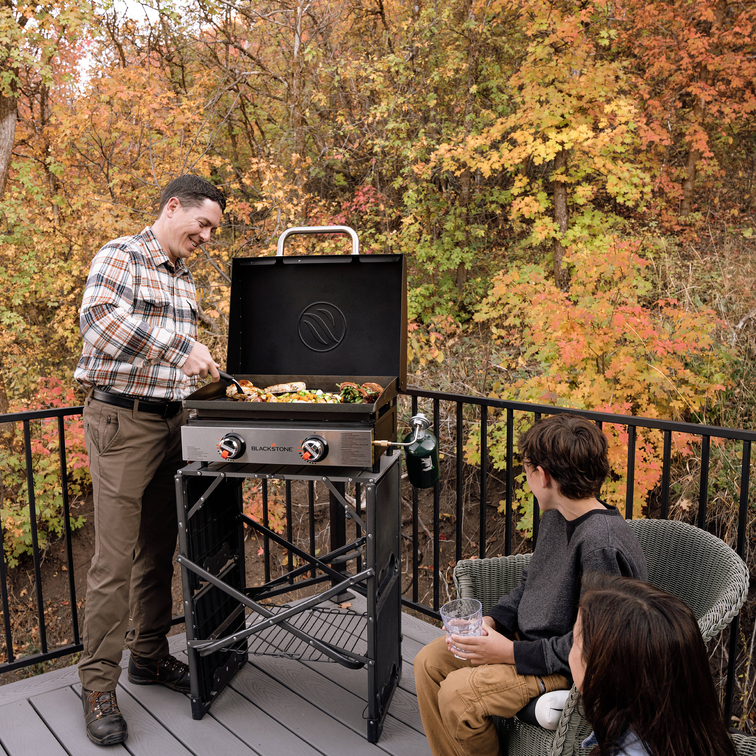 Blackstone 22 Tabletop Griddle with Stainless Front 361-Sq in