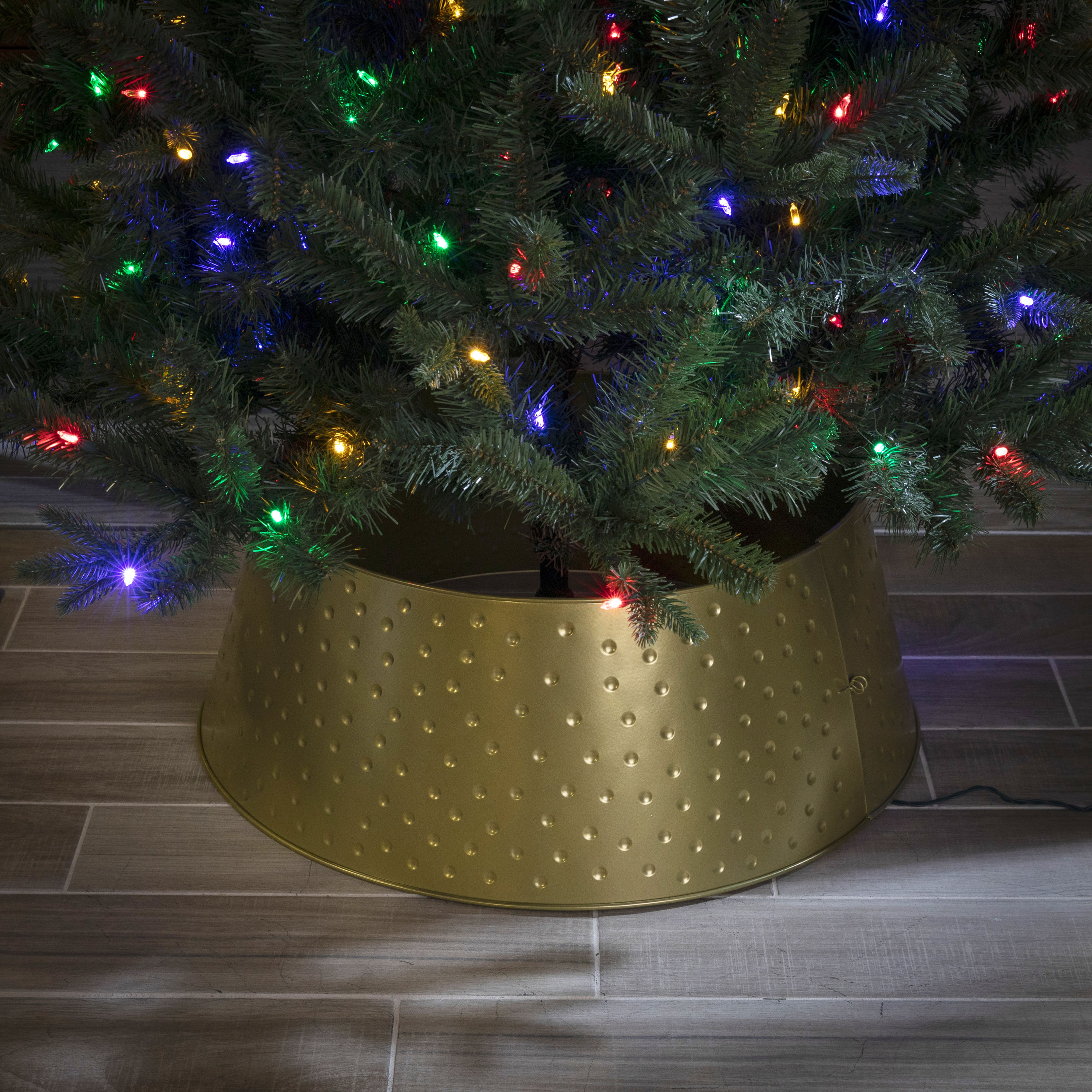 Holiday Living 27-in Gold Tree Skirt at Lowes.com