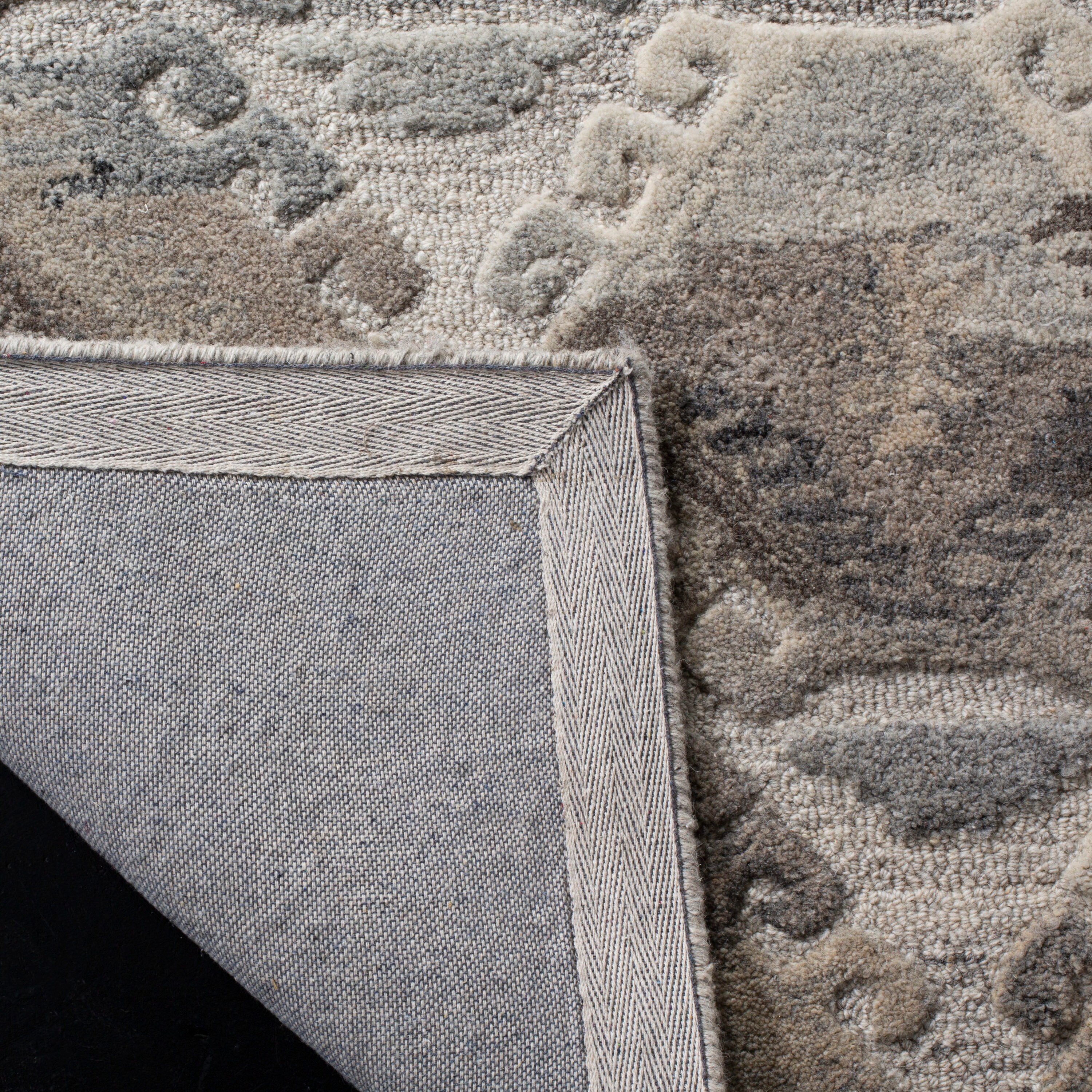 Handmade Gray Wool 4' x 6' Tufted Area Rug