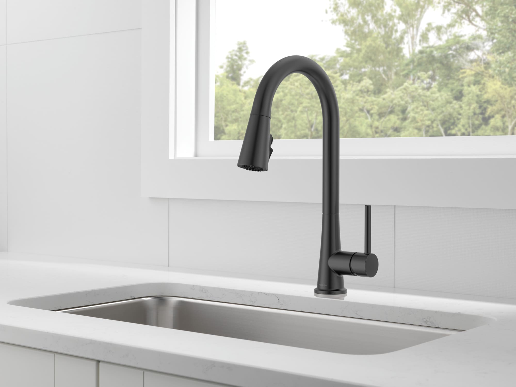 Peerless Precept Matte Black Single Handle Pull-down Kitchen Faucet ...