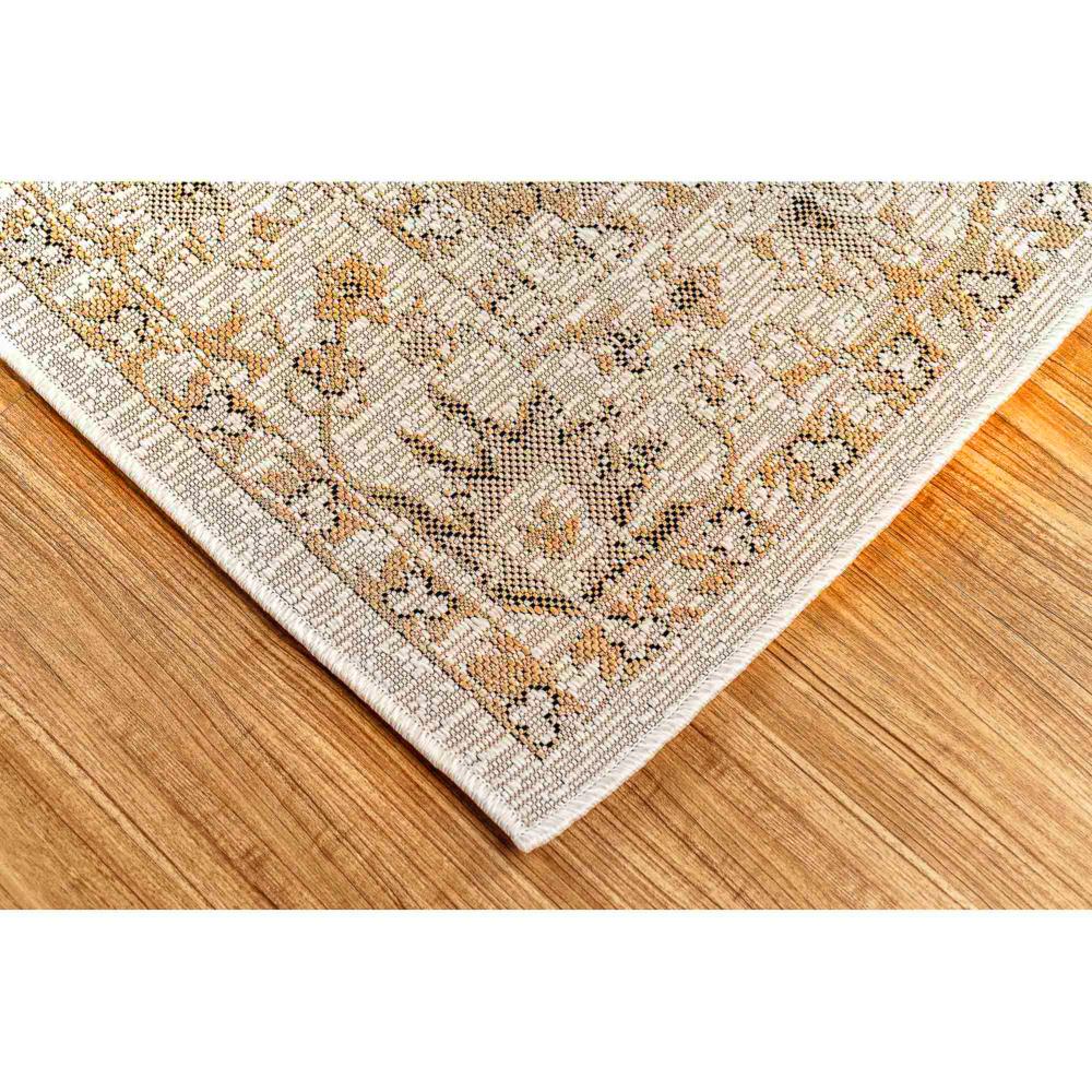 Carmel Vintage Floral Round Sand Indoor/Outdoor Rug