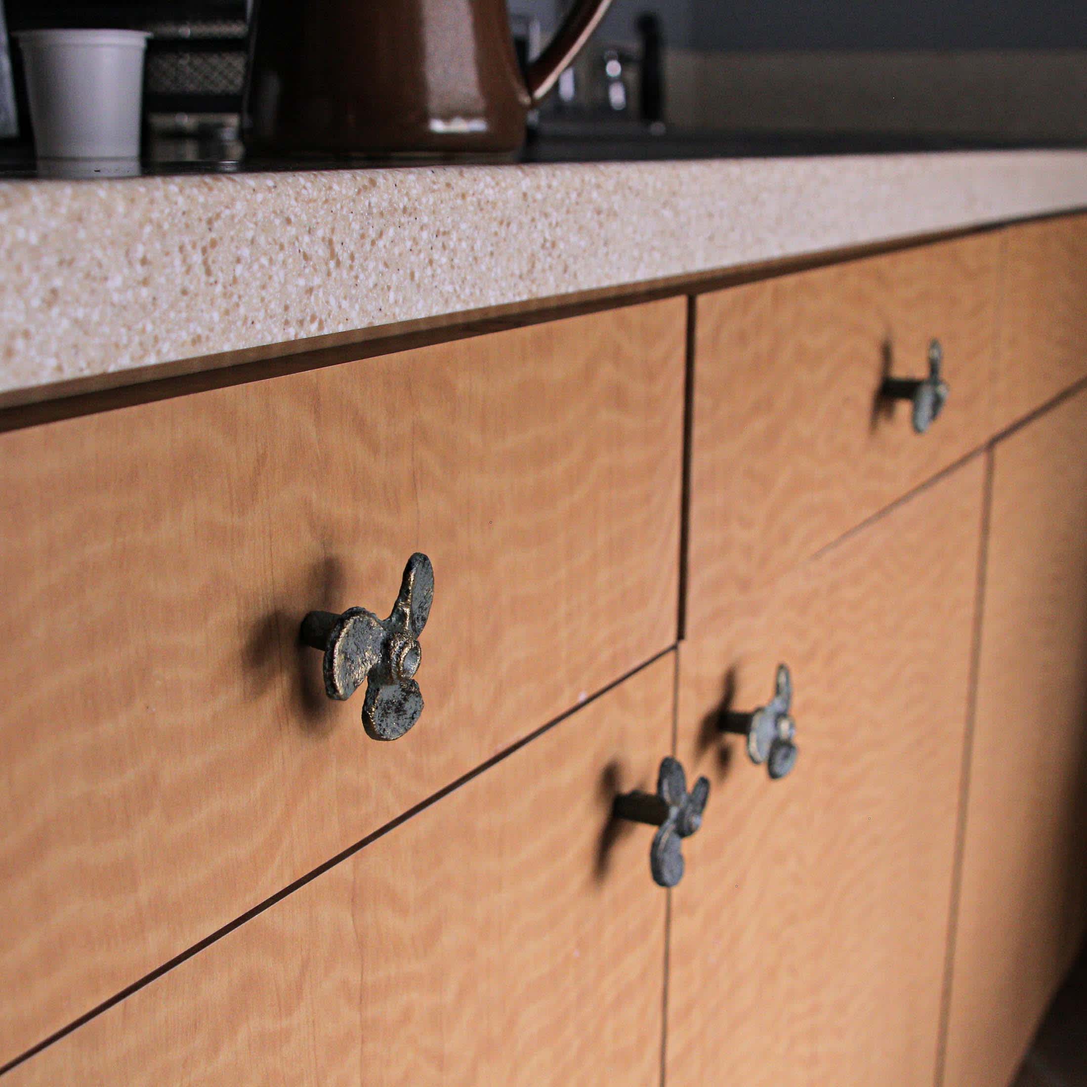 Zeckos ZKO-99306 Cabinet-Pulls - View #5