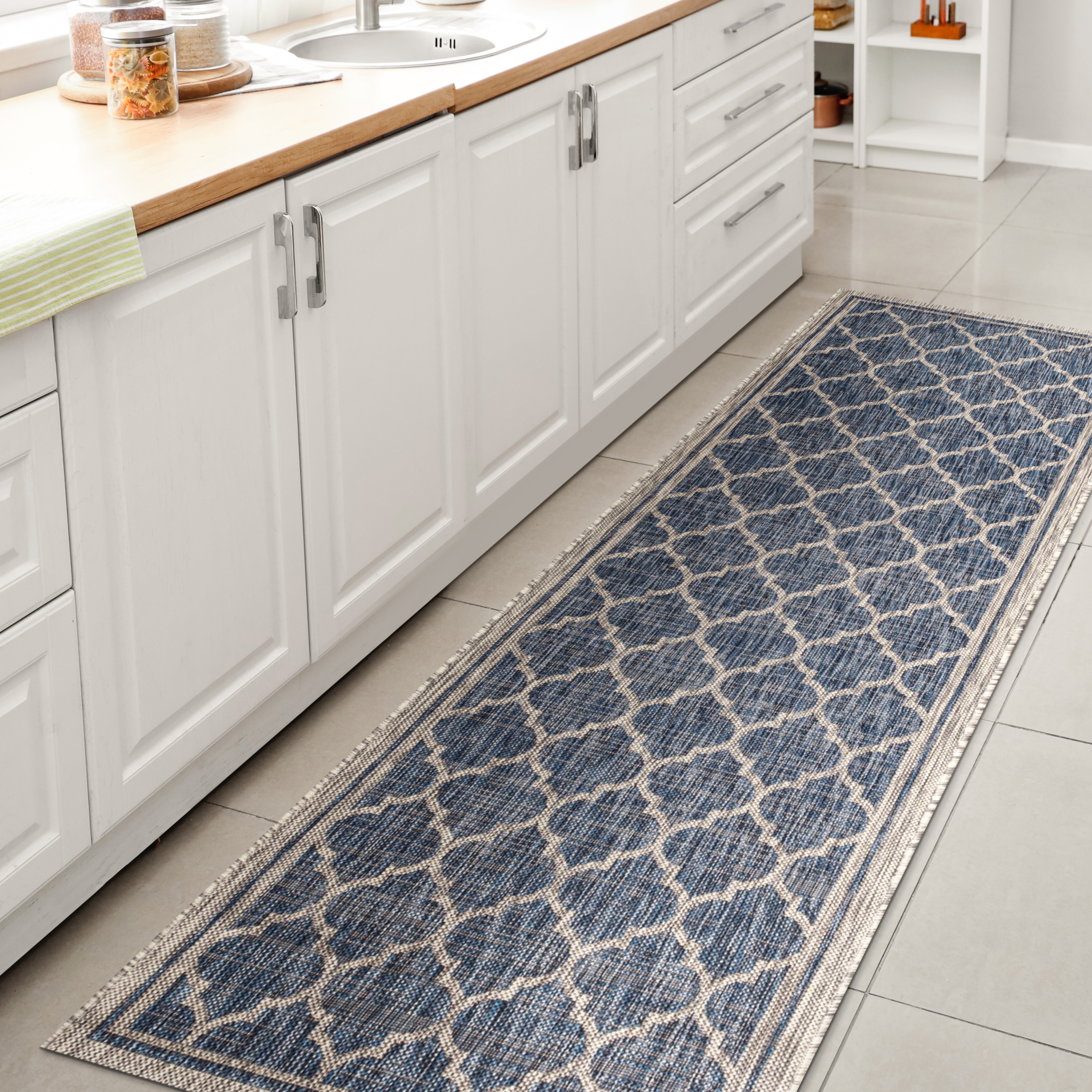JONATHAN  Y SMB109D-210 Santa Monica Trebol Filigree Textured Weave 2 x 10 (ft) Loomed Polypropylene Navy/Gray Rectangular Indoor/Outdoor Tribal Coastal Runner rug