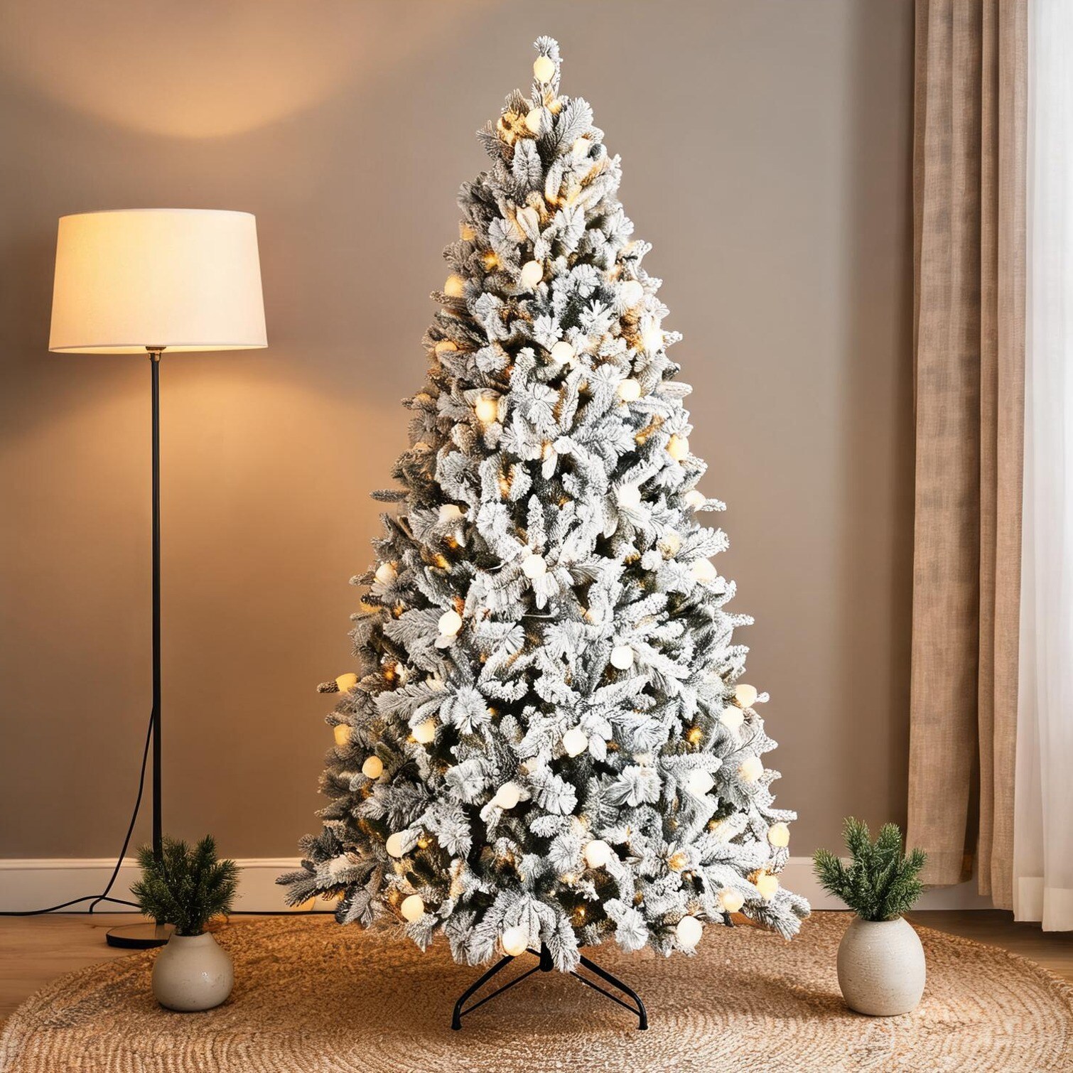 chillscreamni LED Lighting Christmas Trees in White Pvc 7.5 in with Power Pole Memory Wire Branches