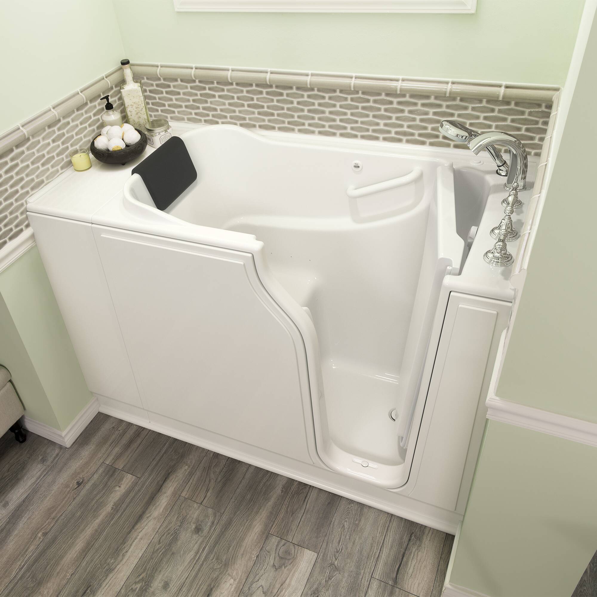 American Standard 3052.109.ARW 29.75-Inches x 51.5-Inches White Fiberglass Rectangular Walk-in Air bath with Faucet Hand Shower Drain ( Right Drain )