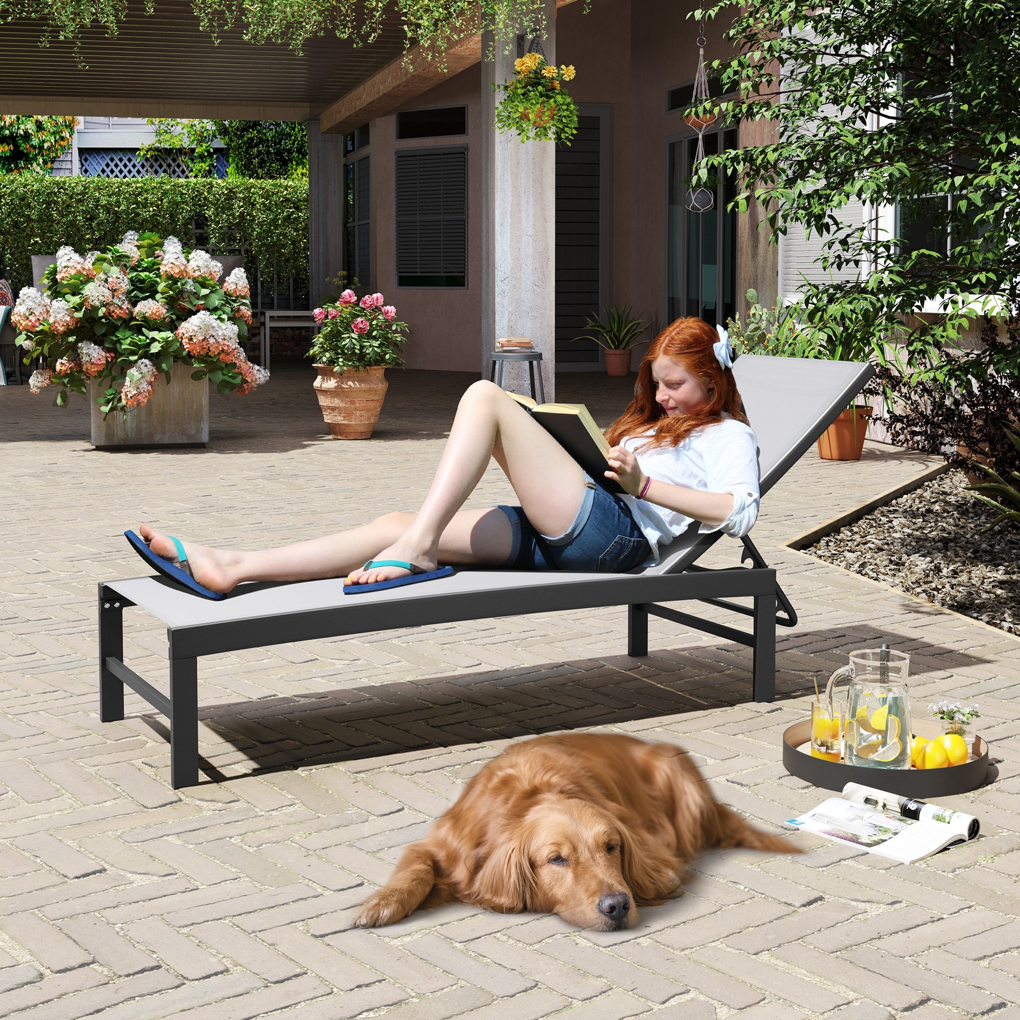 Dog lounge hotsell chair outdoor