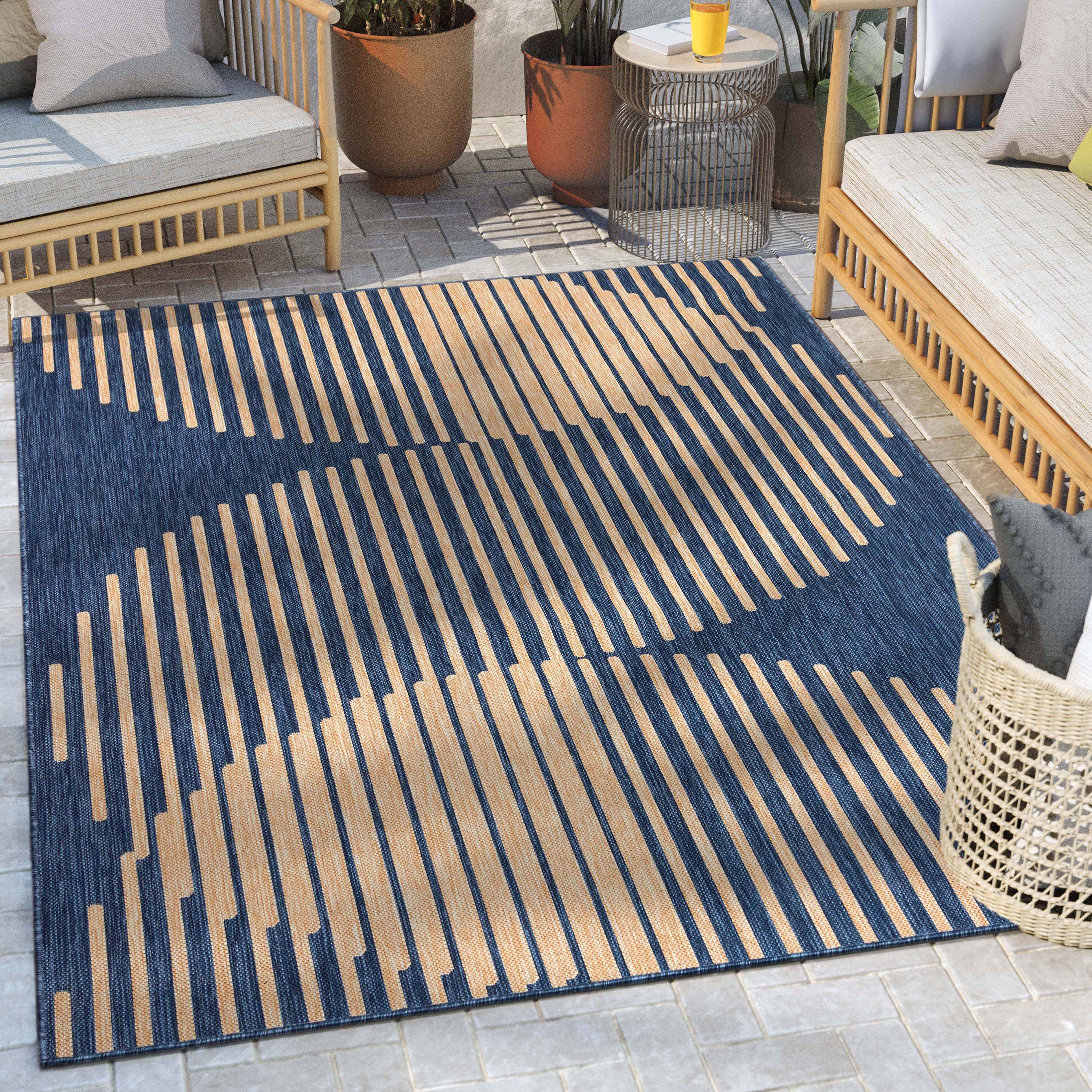 Well Woven MED-174-5 5 x 7 (ft) Flatweave Polypropylene Blue Rectangular Indoor/Outdoor Stripe Mid-Century Modern Area rug