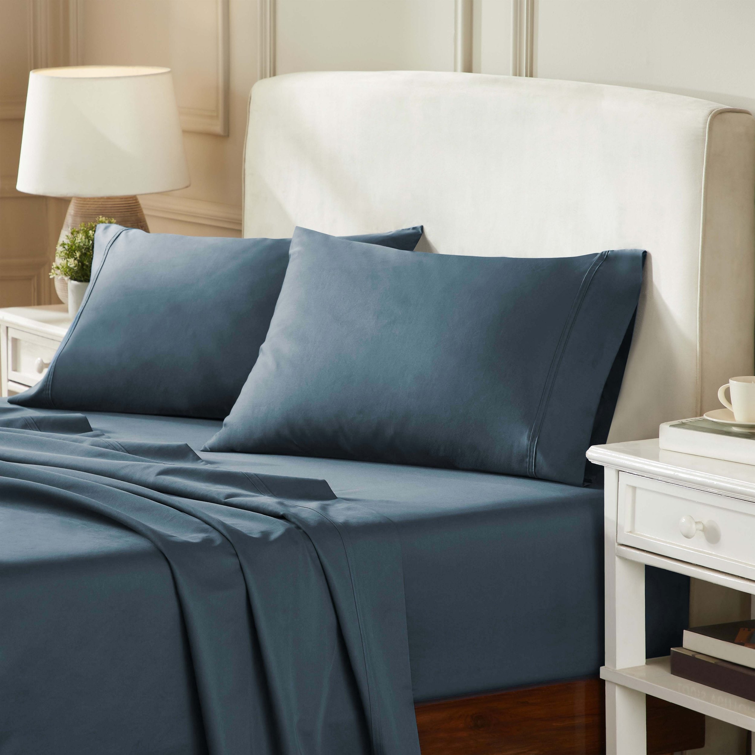 Superior 700-Thread Count Egyptian Cotton 4-Piece Bed Sheet Set