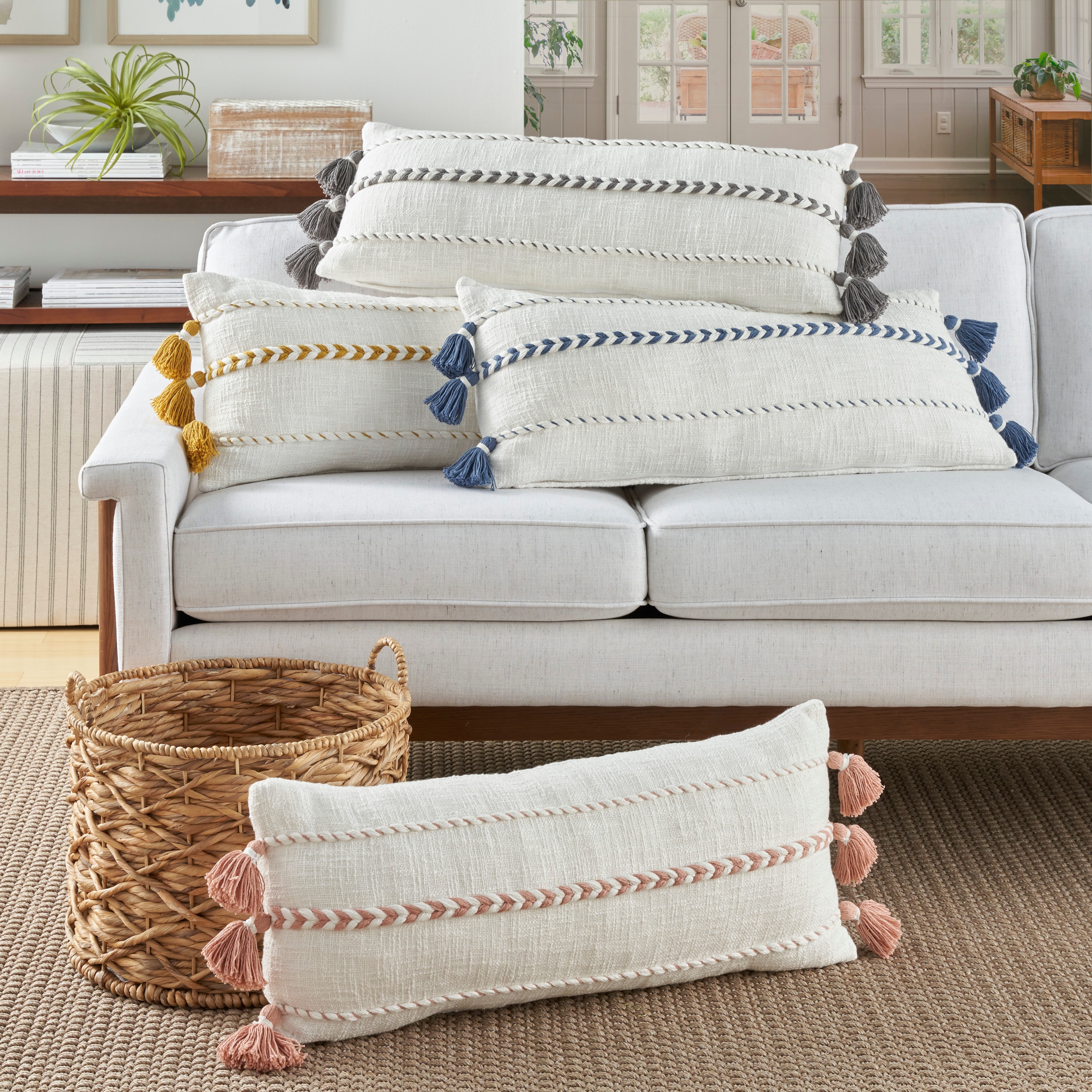 Mina Victory 798019002374 Accent-Pillows - View #4