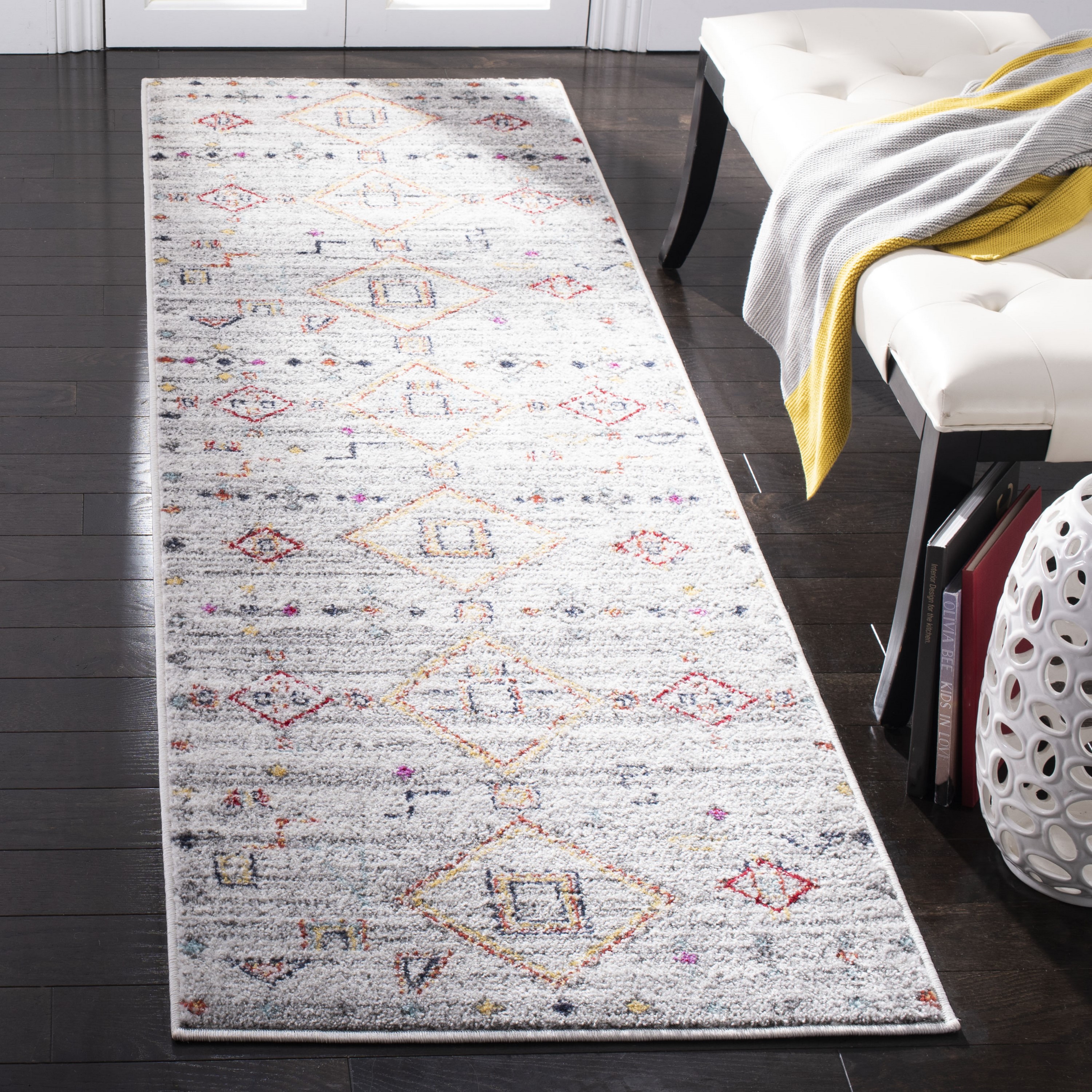 Safavieh ADR208F-28 Adirondack Teva 3 x 8 (ft) Loomed Polypropylene Light Gray/Red Rectangular Indoor Abstract Moroccan Runner rug