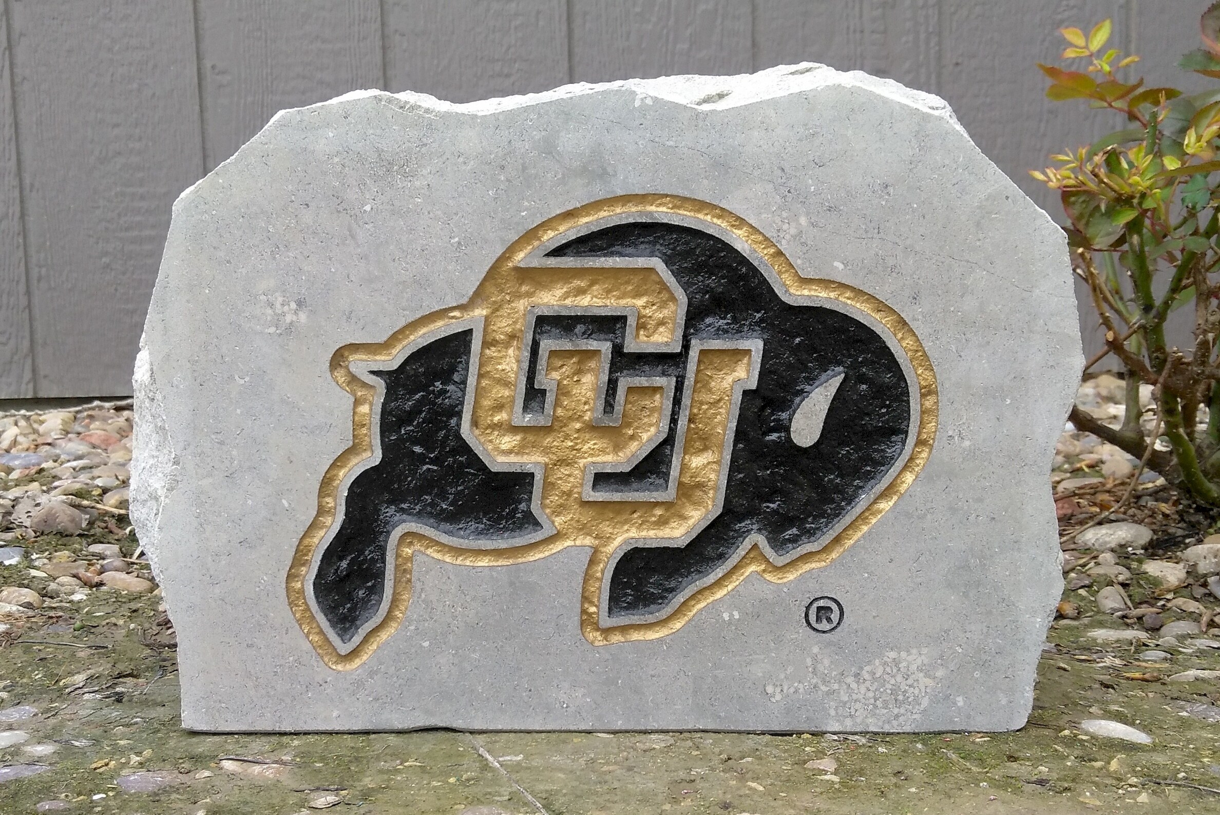 Stoneworx CU-04 Colorado Buffaloes 8-Inches H x 11-Inches W Multiple colors/finishes Garden Statue