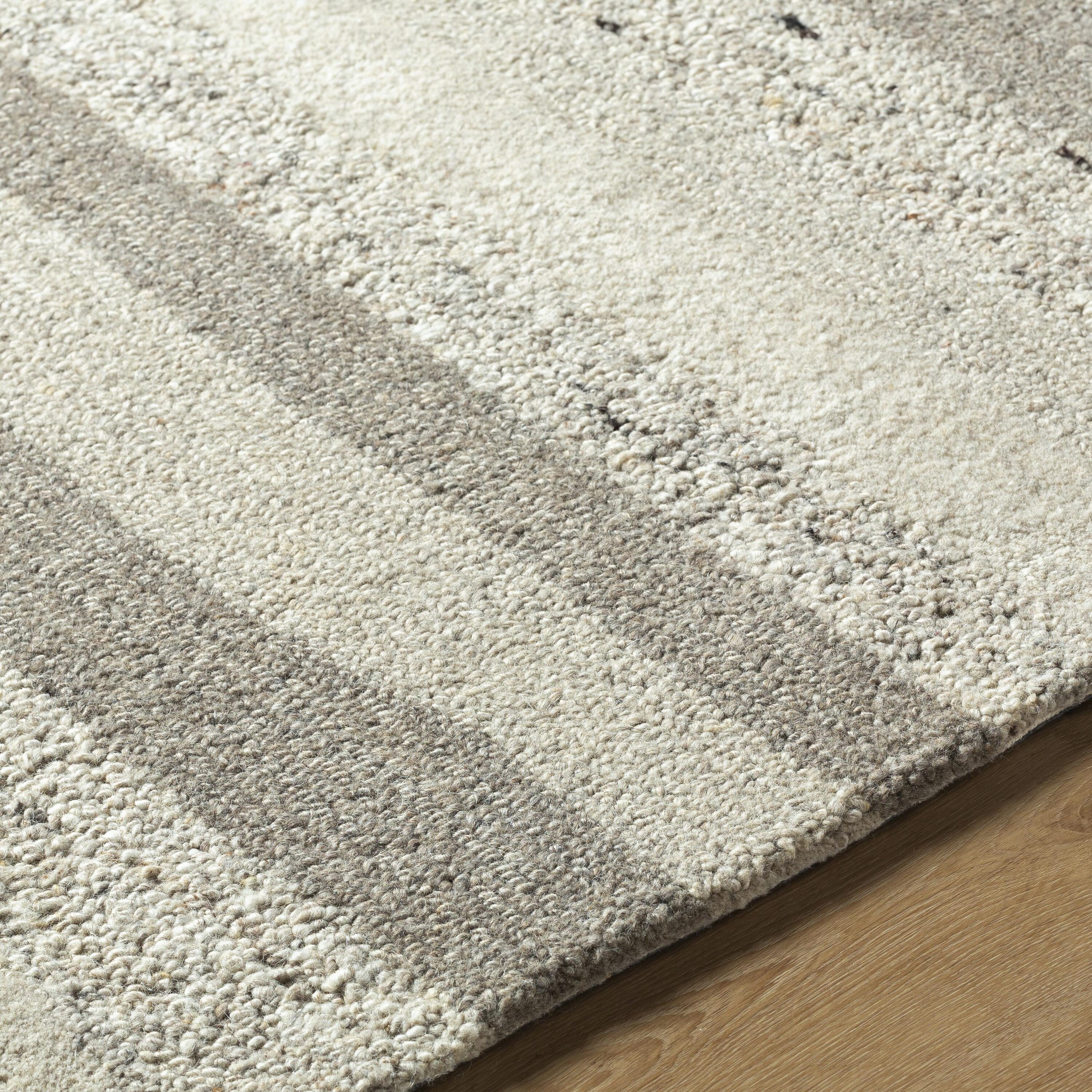 Livabliss DVN2302-576 Divine 5 x 7 (ft) Wool Gray Rectangular Indoor Farmhouse/Cottage Area rug