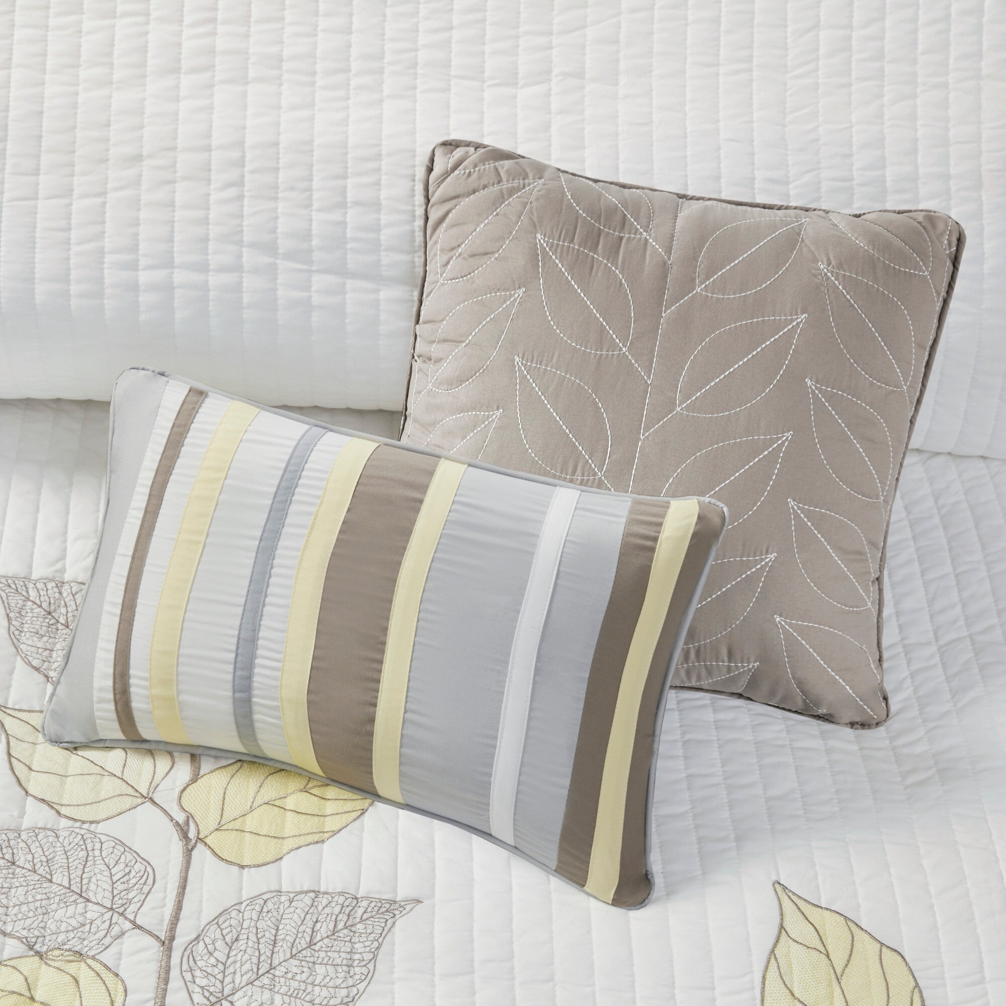 LUXEYARD DS-J-97620-B035 bedding - View #4