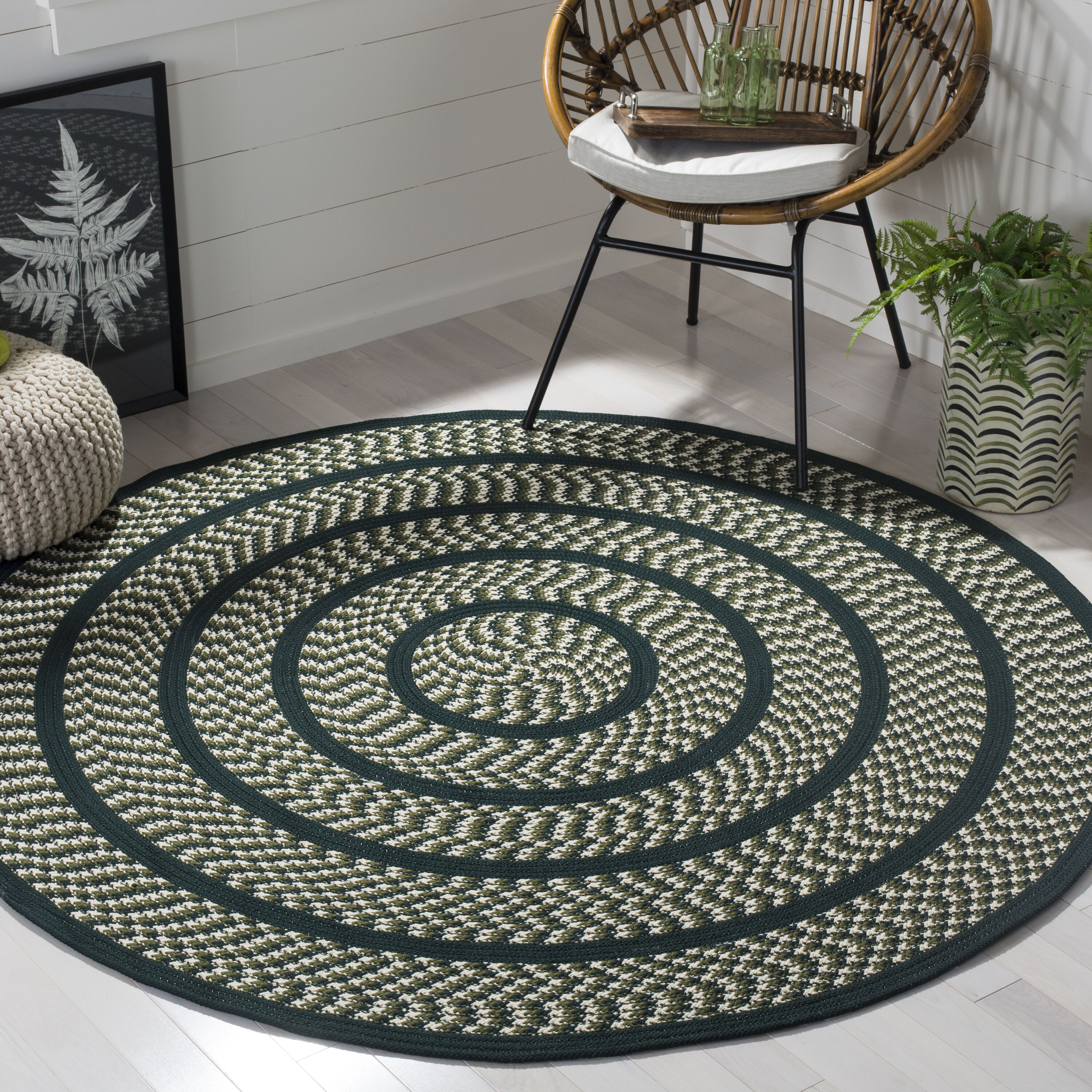  Braided Reversible Ivory/Dark Green Country Floral 5ft x 5ft Round Rug