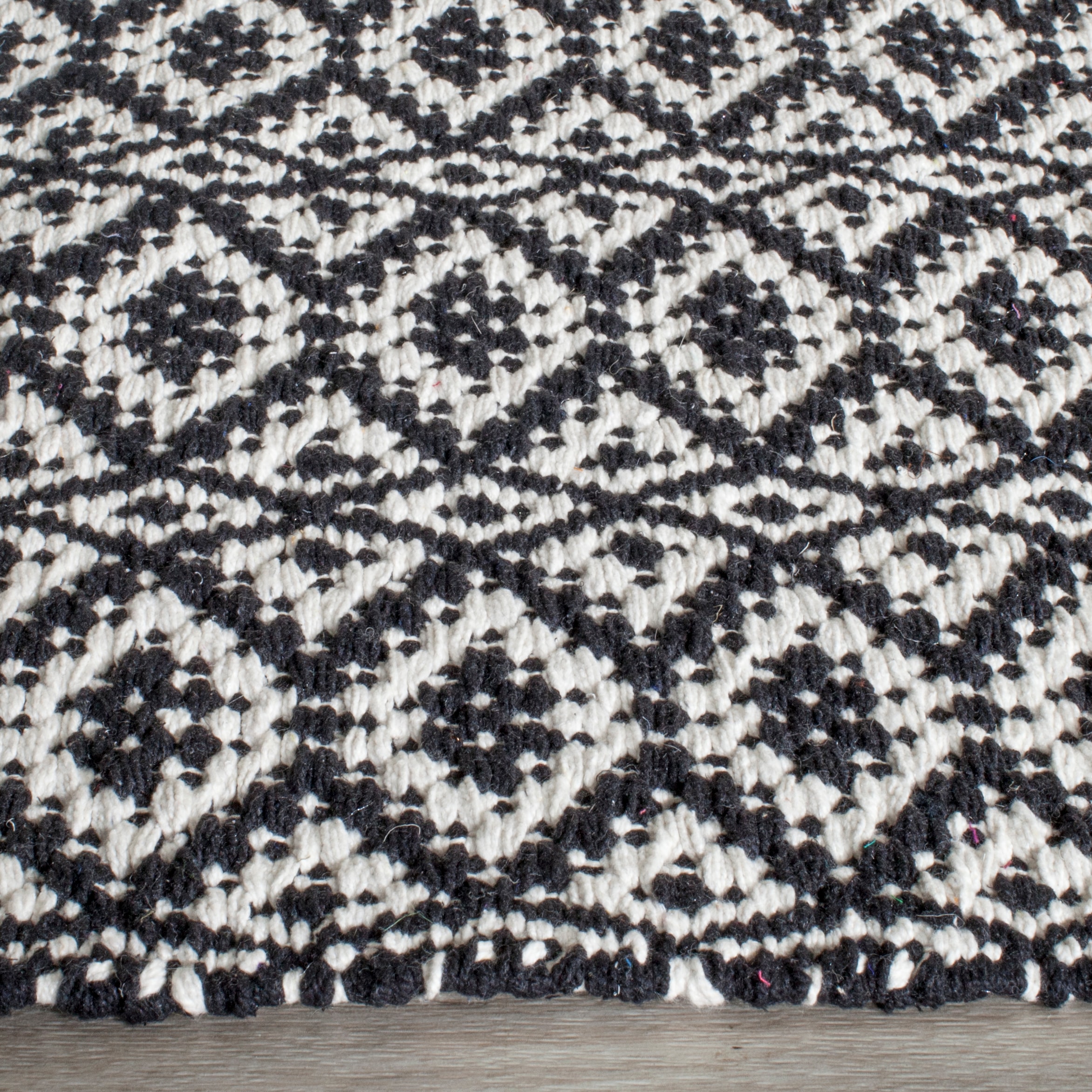 Safavieh MTK716D-57 rugs - View #3