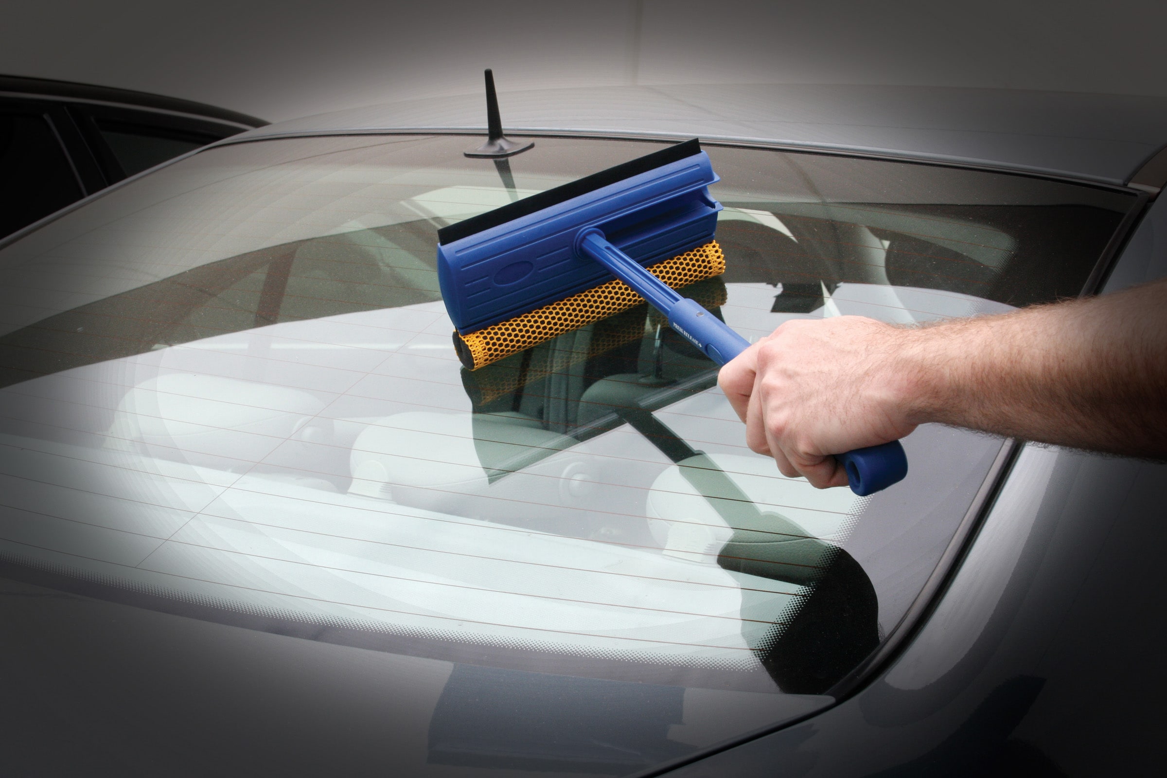 window cleaning squeegee for car window