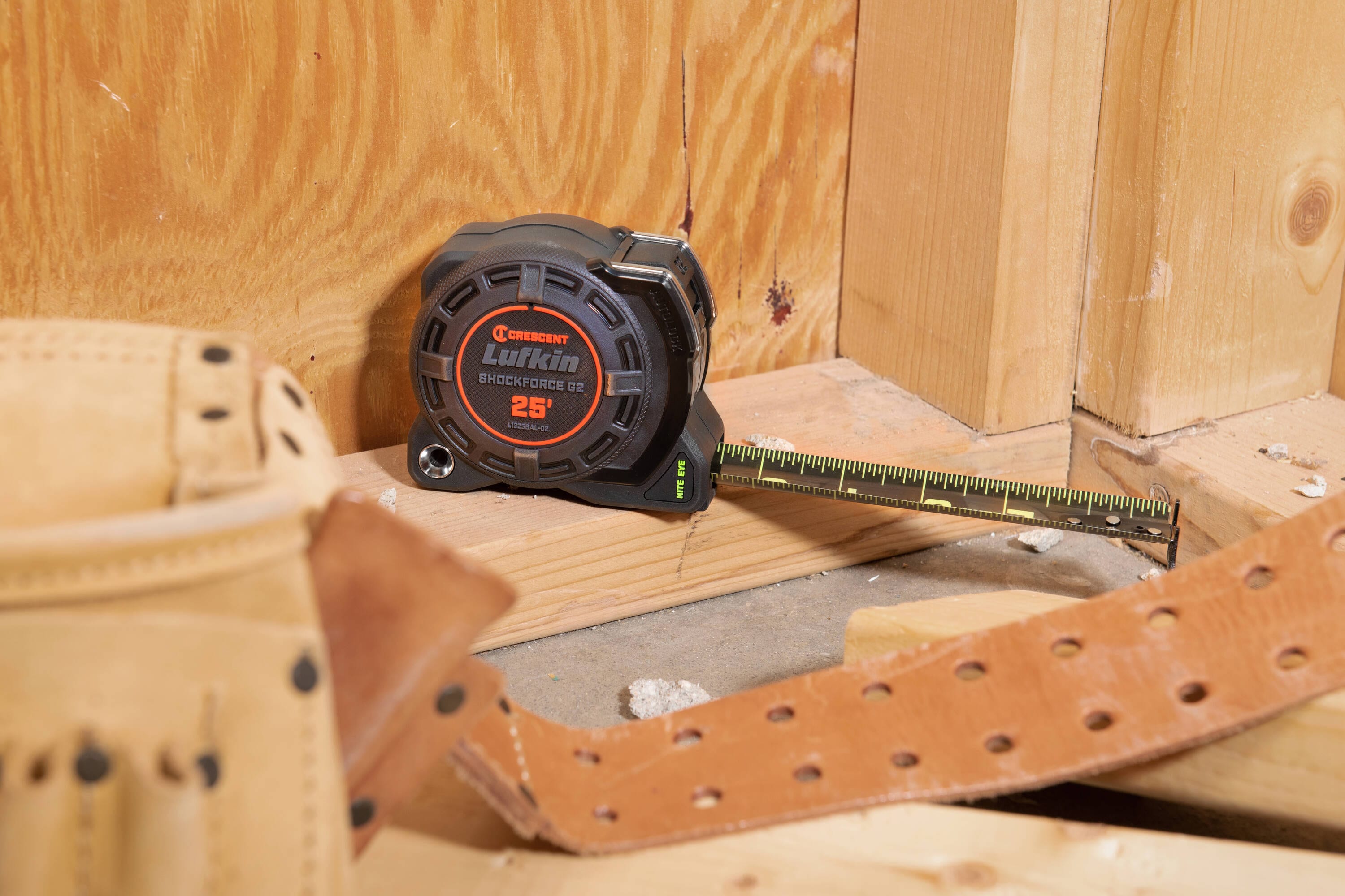 Crescent Lufkin Shockforce G1 16-ft Tape Measure