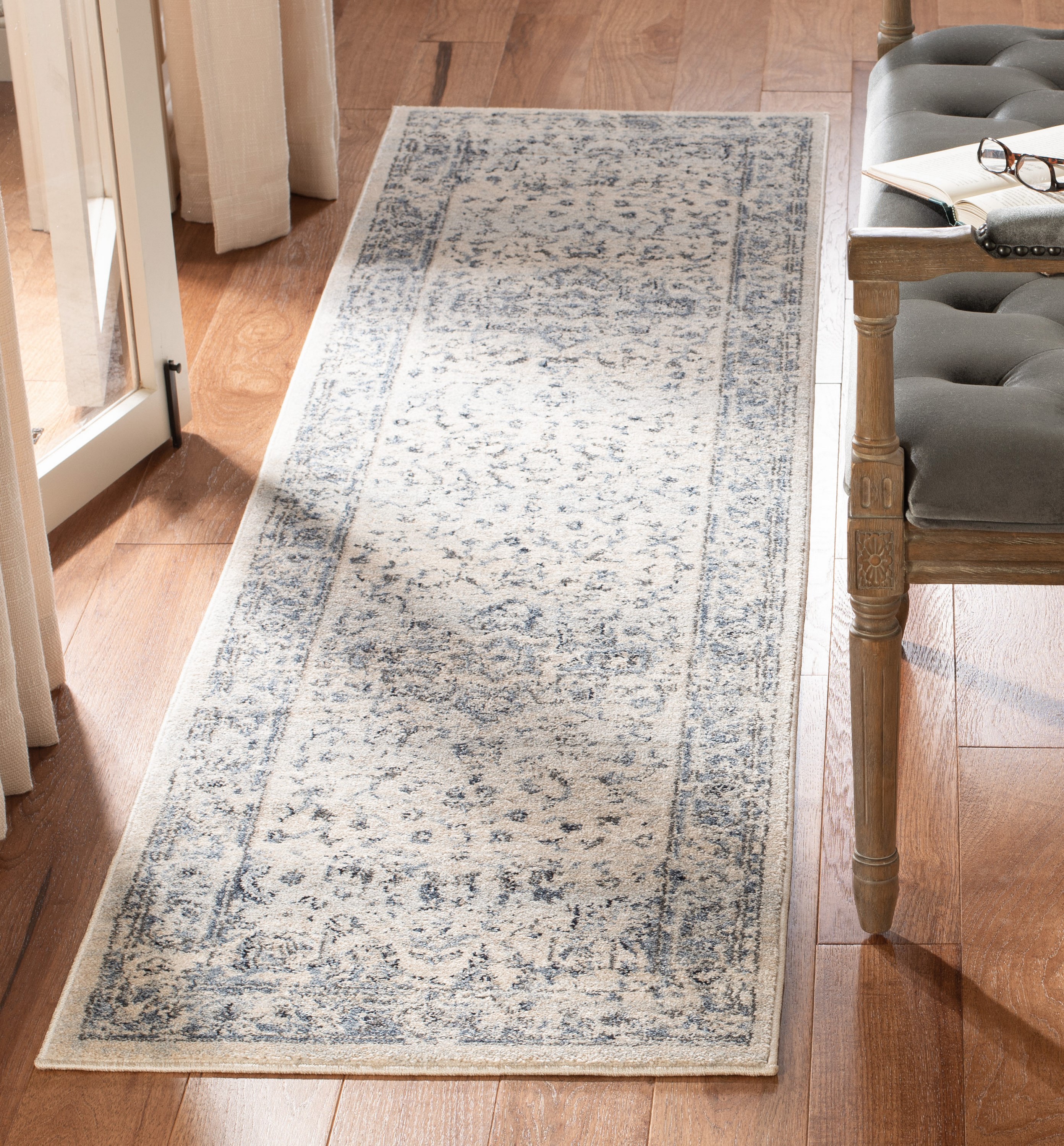 Safavieh CHL411A-28 Charleston Kashi 2 x 8 (ft) Loomed Polypropylene Ivory/Navy Rectangular Indoor Distressed/Overdyed Runner rug