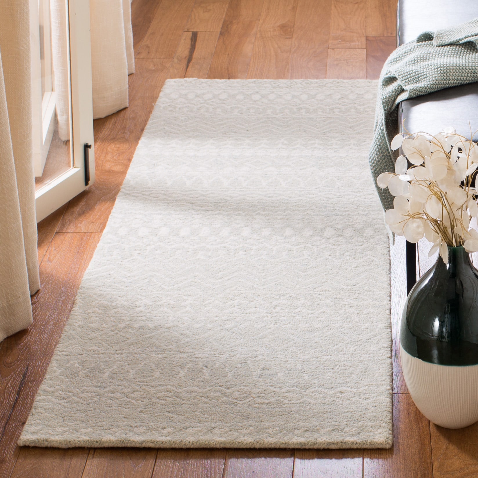  Micro Loop 502 Aqua/Ivory Bohemian 2ft-3in x 9ft Runner Rug