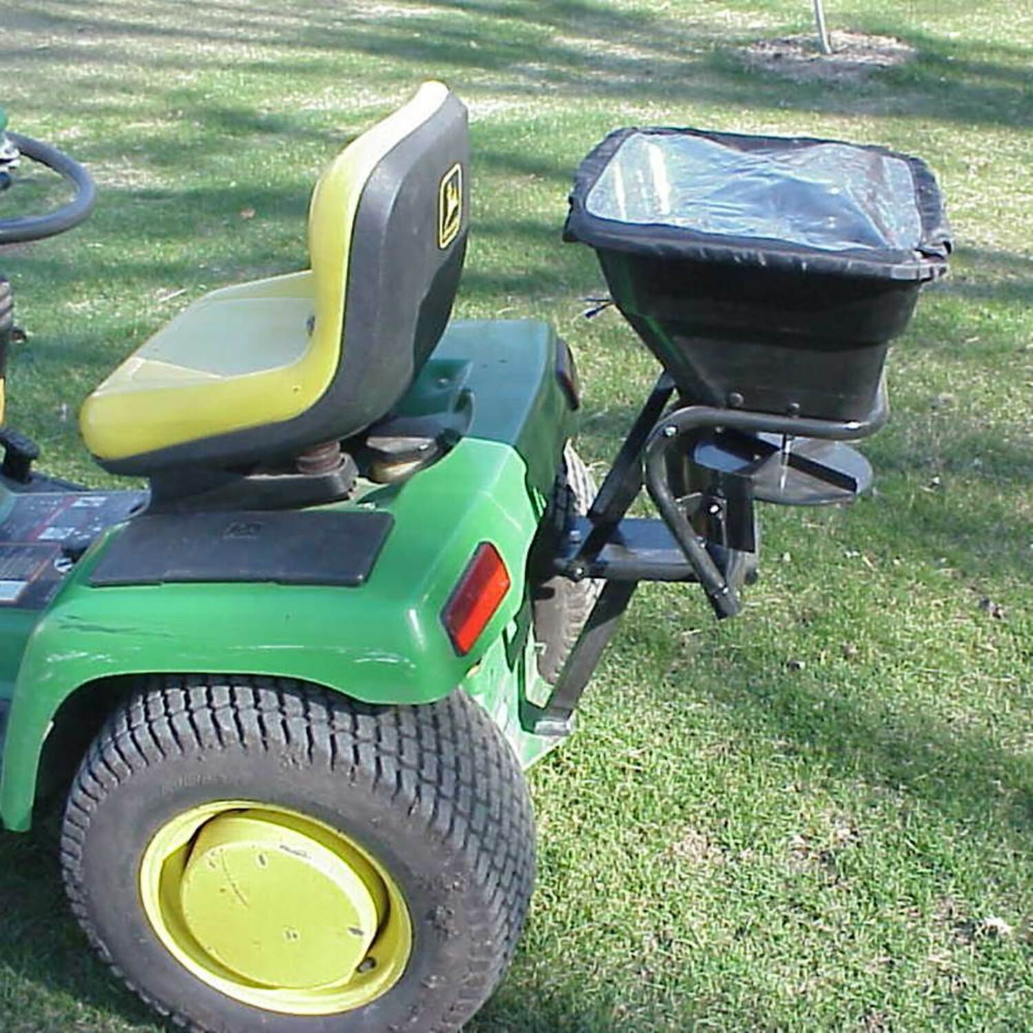 Yard Tuff 88990 spreaders - View #6