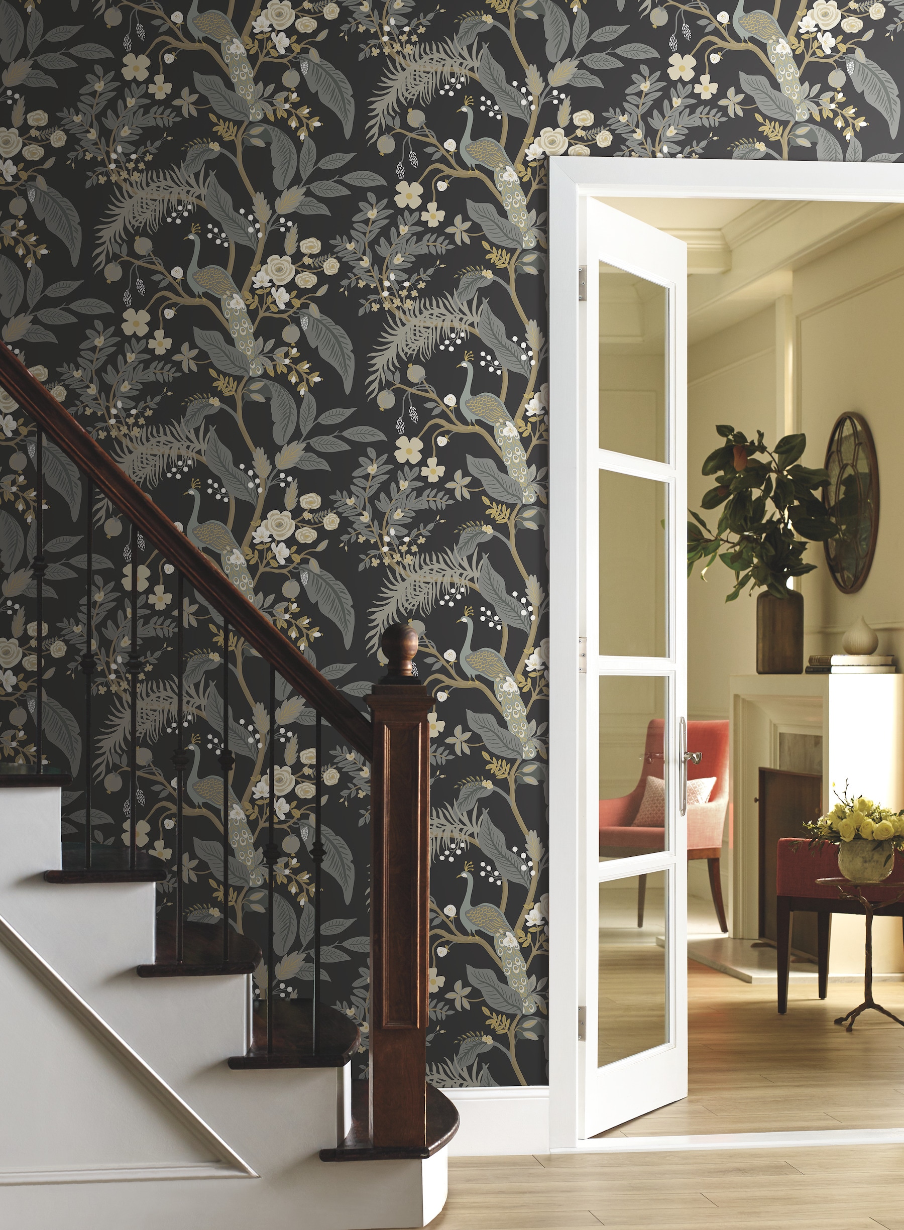 Rifle Paper RI5170 60.8-Sq. Feet Black Non-woven Animals Unpasted Wallpaper